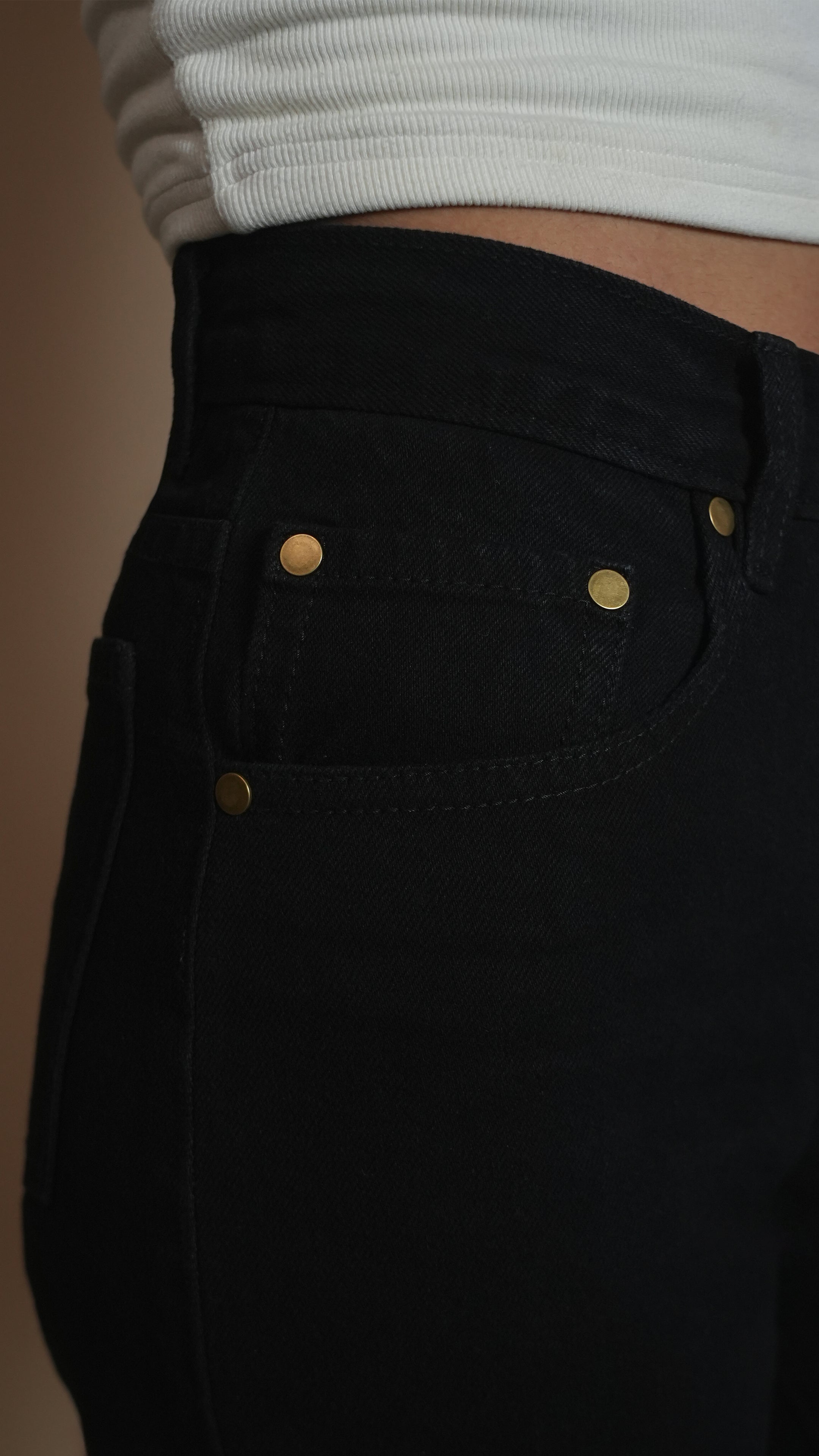 CLASSIC BLACK DENIM WOMEN'S JEANS