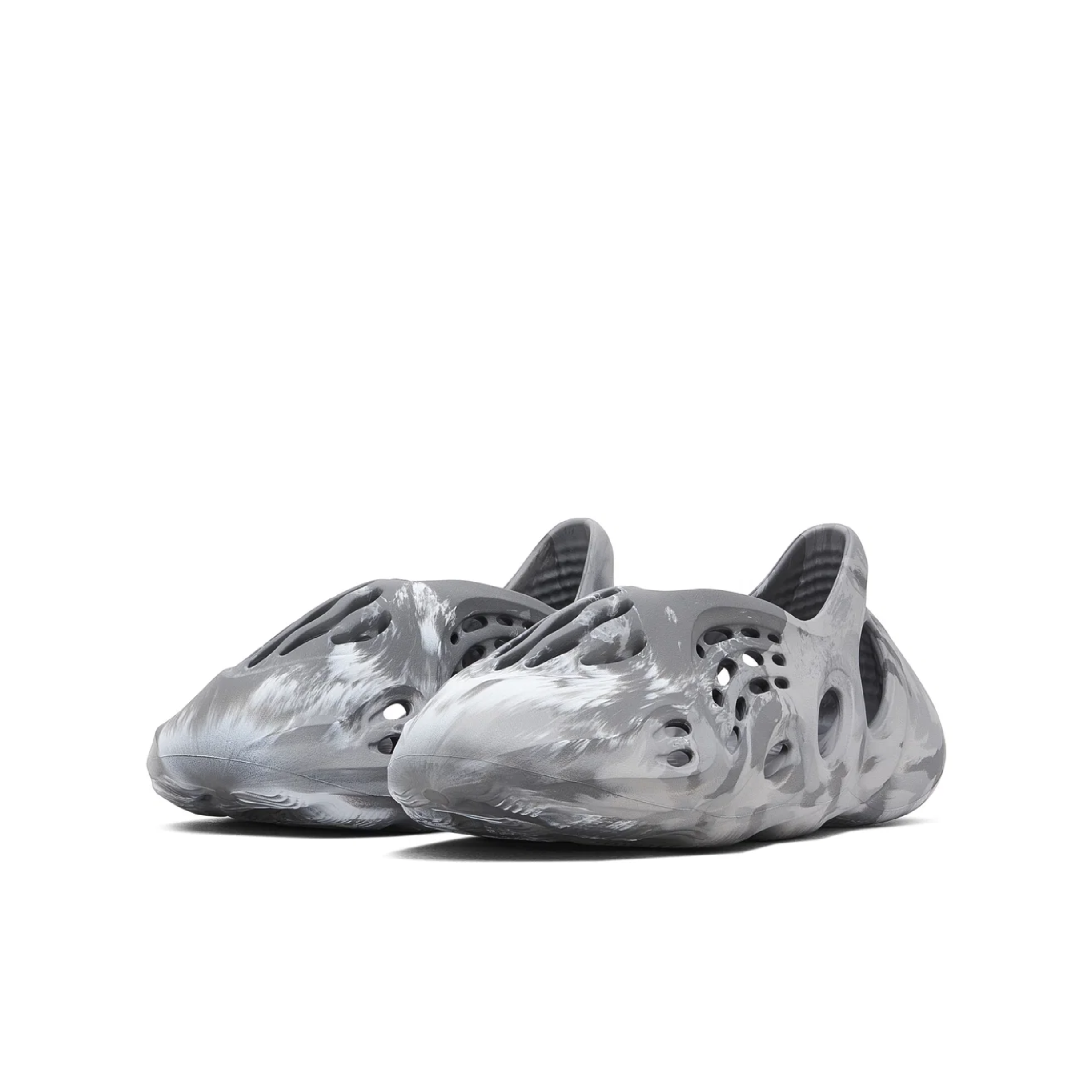 Adidas Yeezy Foam RNR
MX Granite