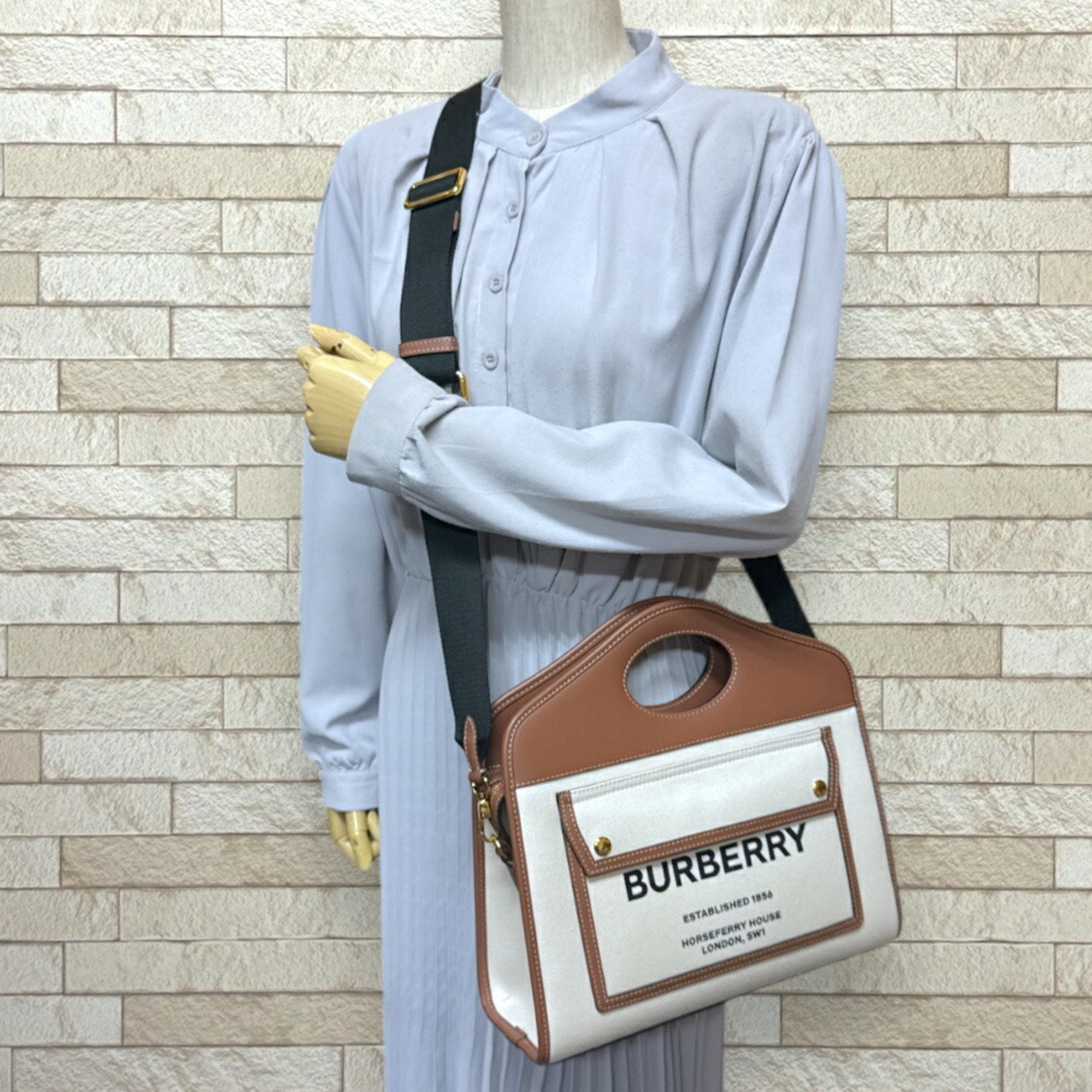 Burberry Canvas Leather Shoulder Bag (Pre-Owned)