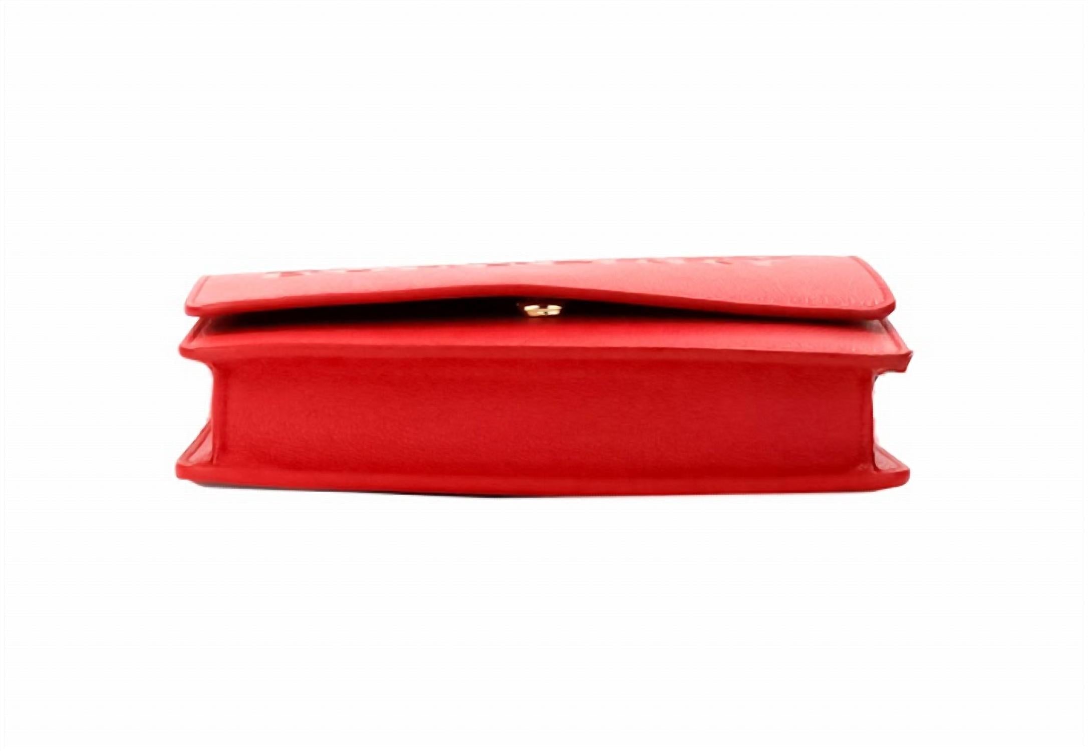 Women's Hampshire Small Embossed Logo Smooth Leather Crossbody Bag In Red