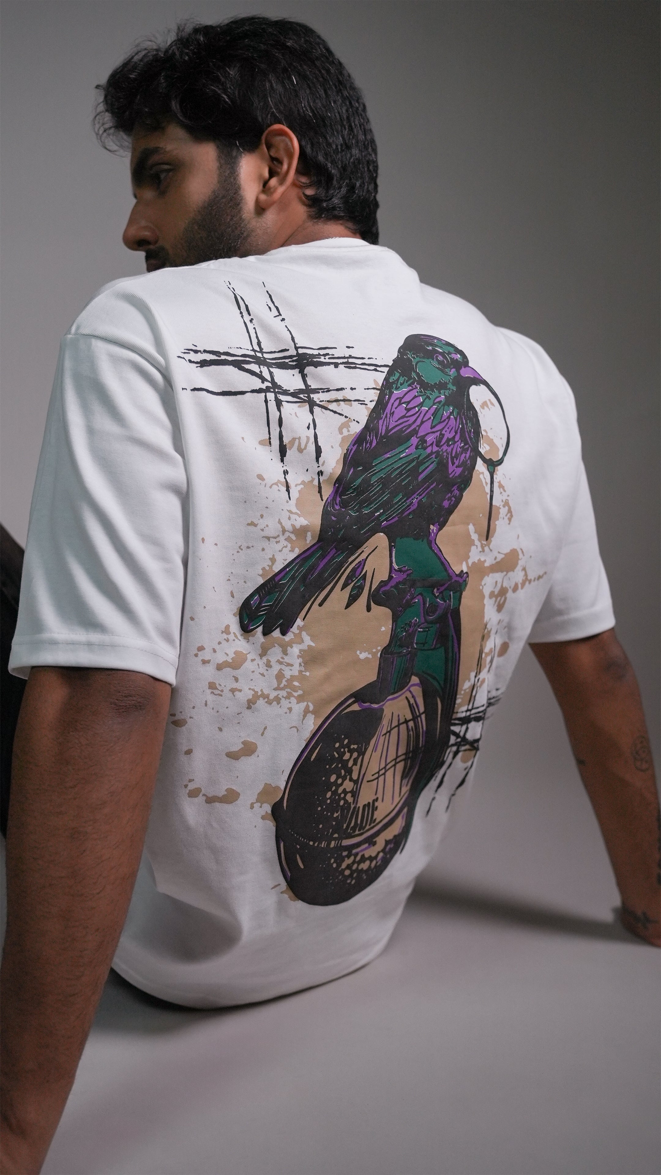 GRENADE WHITE MEN’S OVERSIZED T-SHIRT