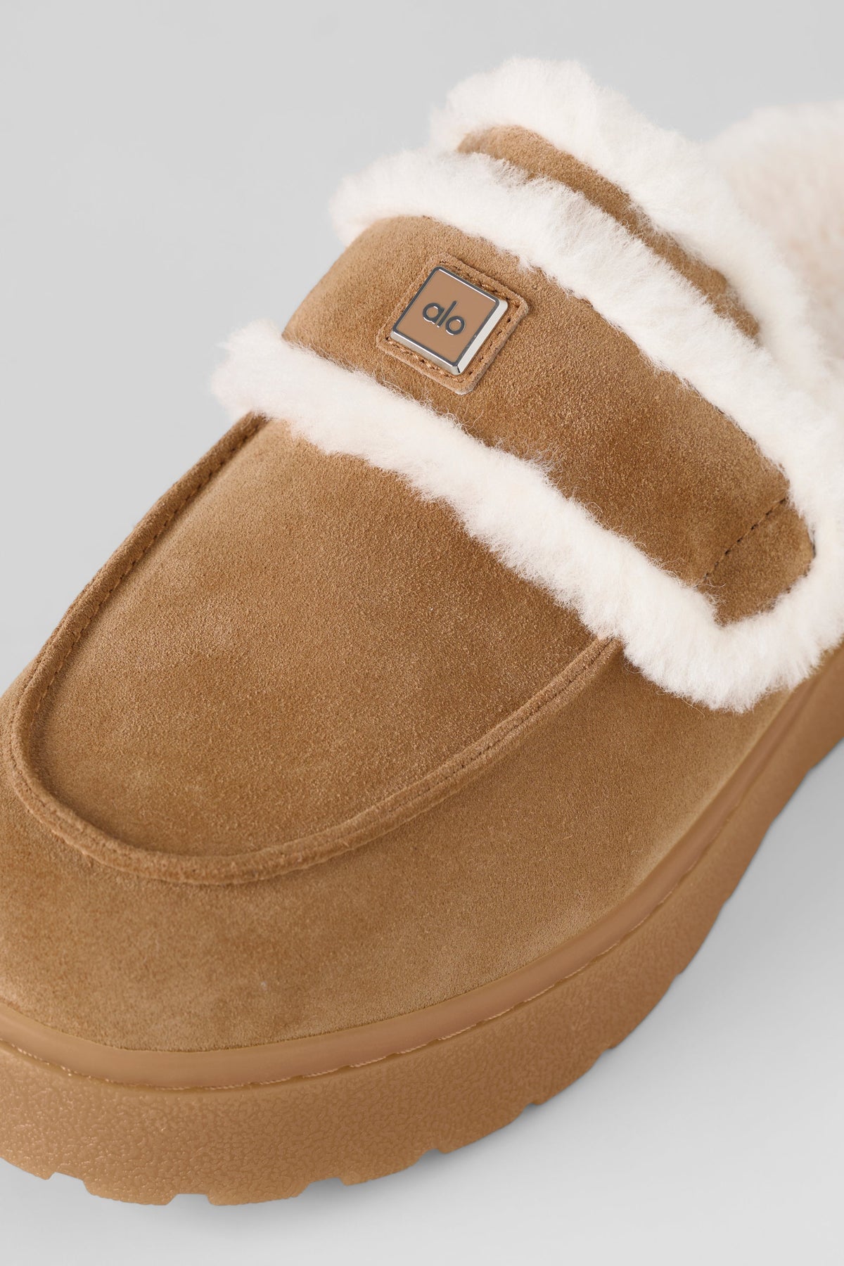 Alo Yoga ALO Malibu Loafer - Rich Chestnut