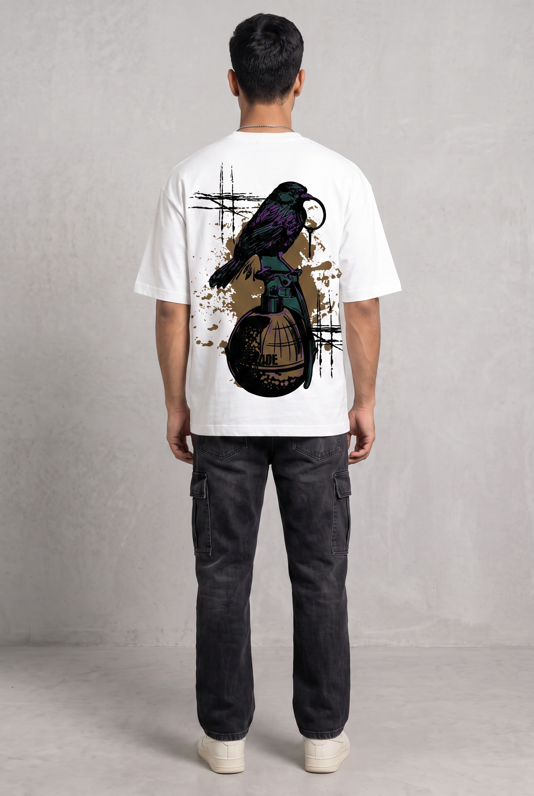 GRENADE WHITE MEN’S OVERSIZED T-SHIRT