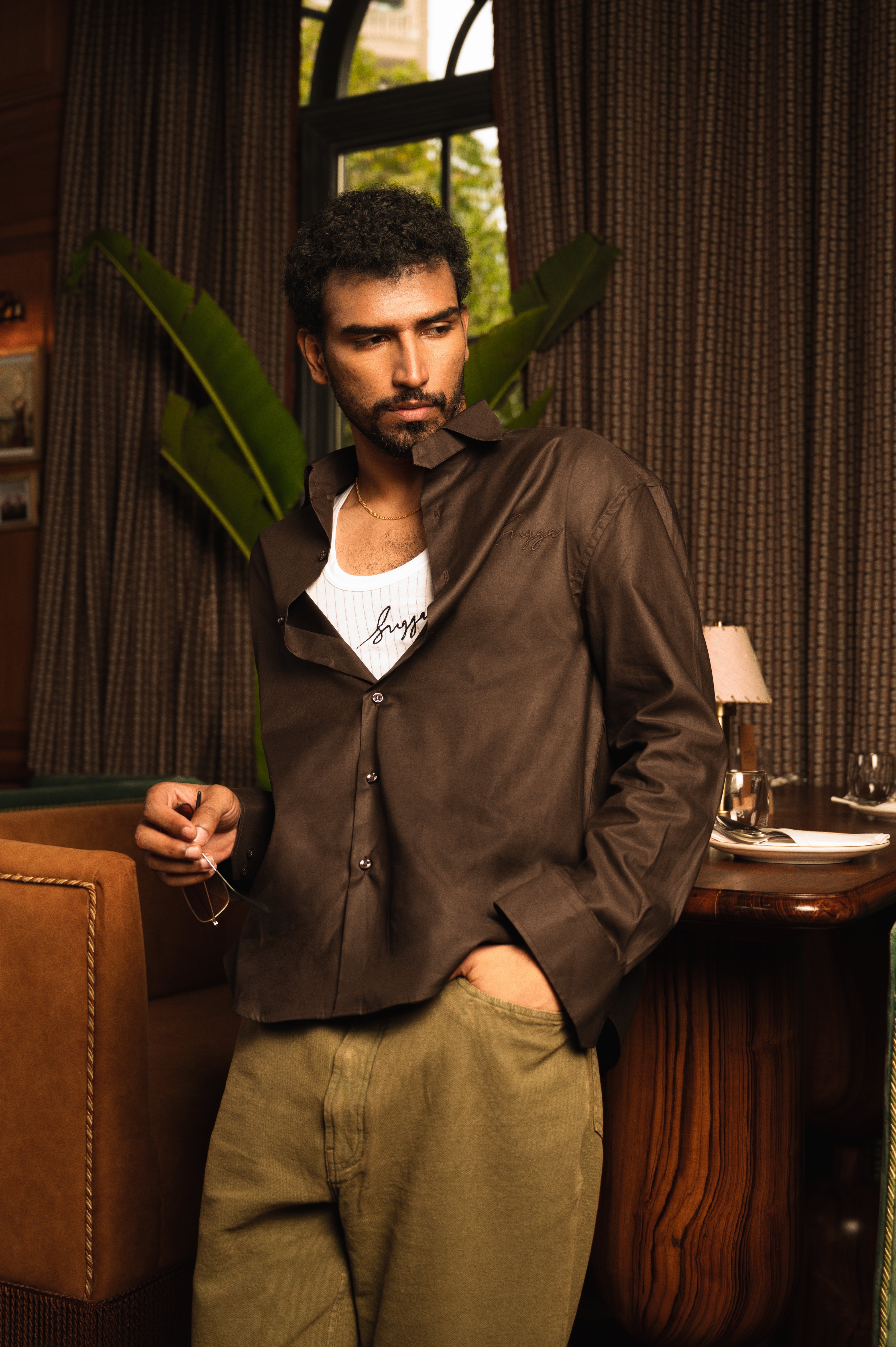 Sugga Solid Shirt In Brown