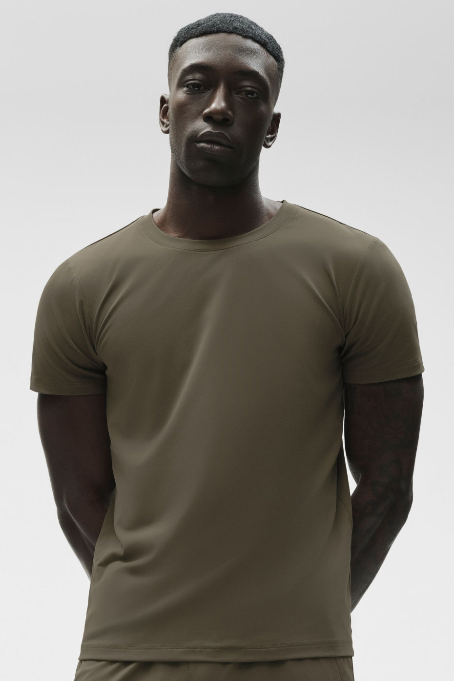 Alo Yoga Conquer Reform Crewneck Short Sleeve - Olive Tree