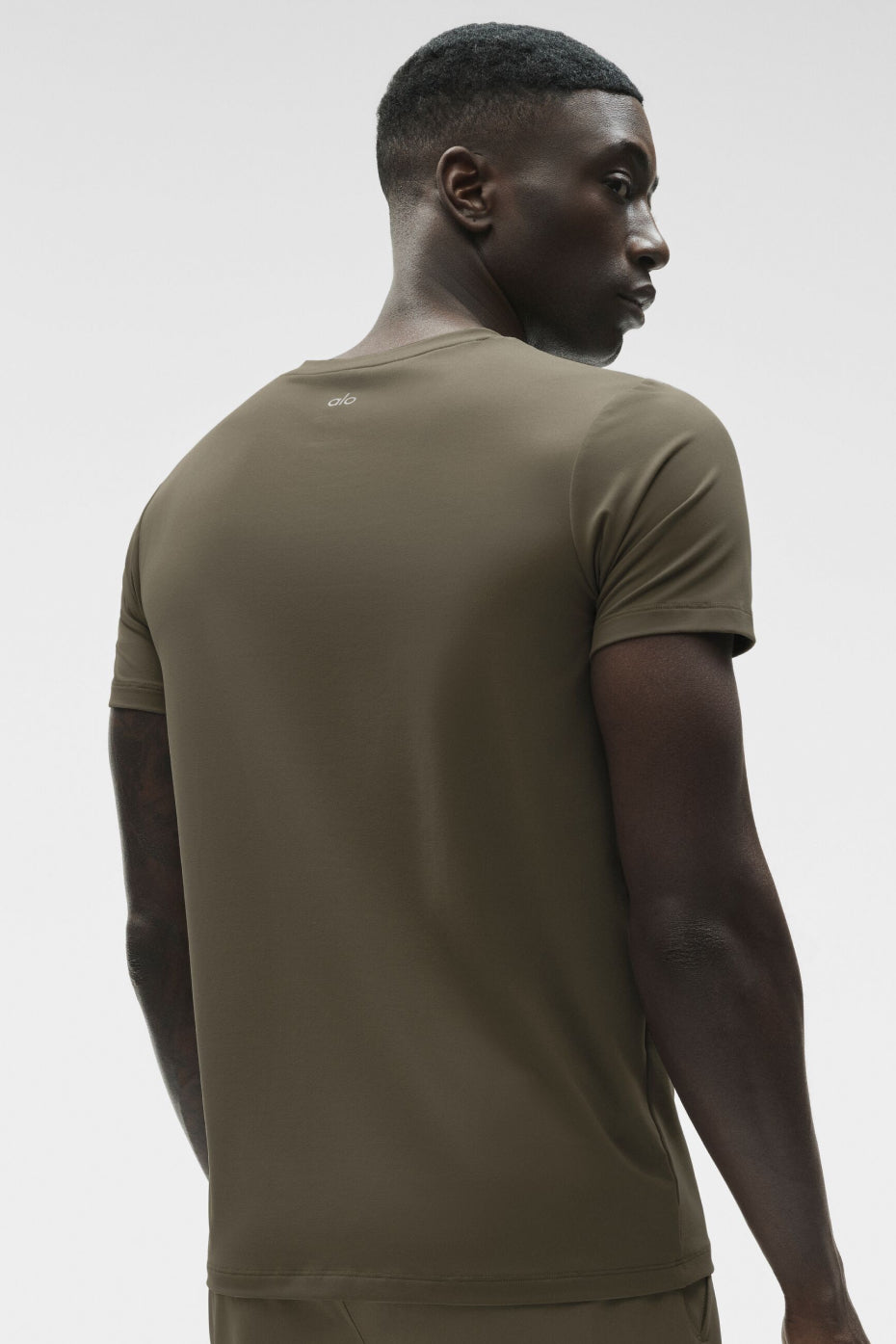 Alo Yoga Conquer Reform Crewneck Short Sleeve - Olive Tree