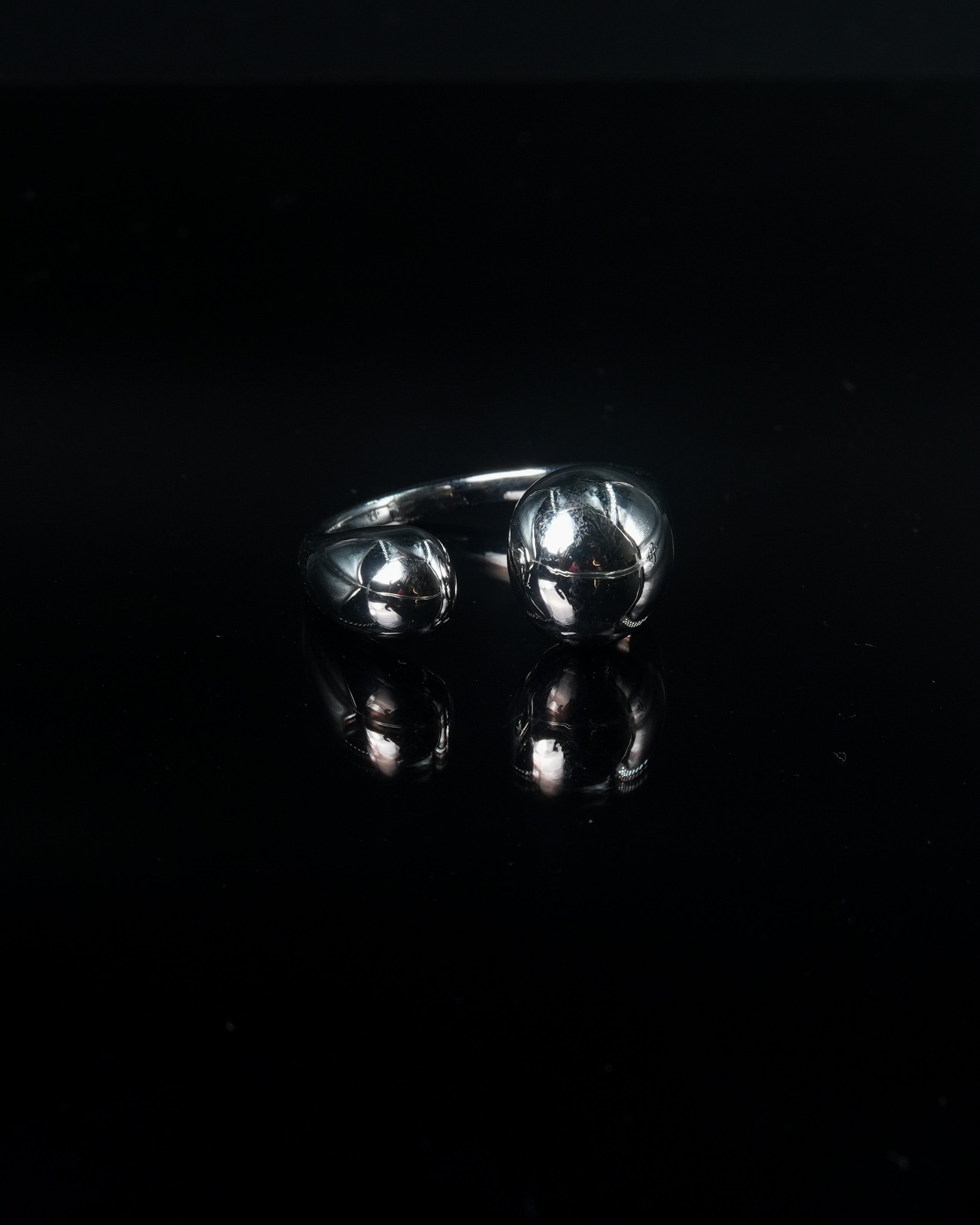 Manaca Sphere Axis Ring