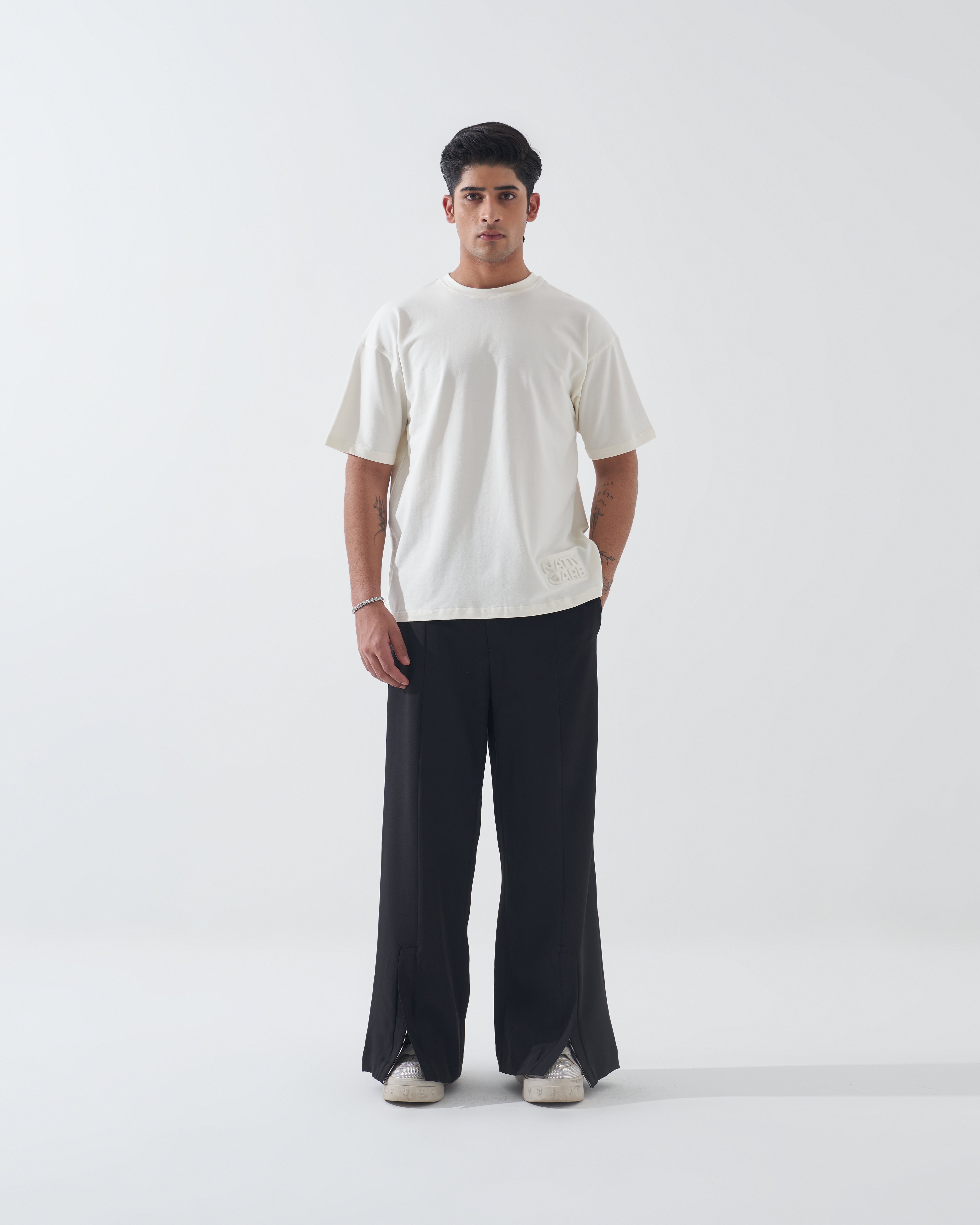 BASIC : OFF-WHITE