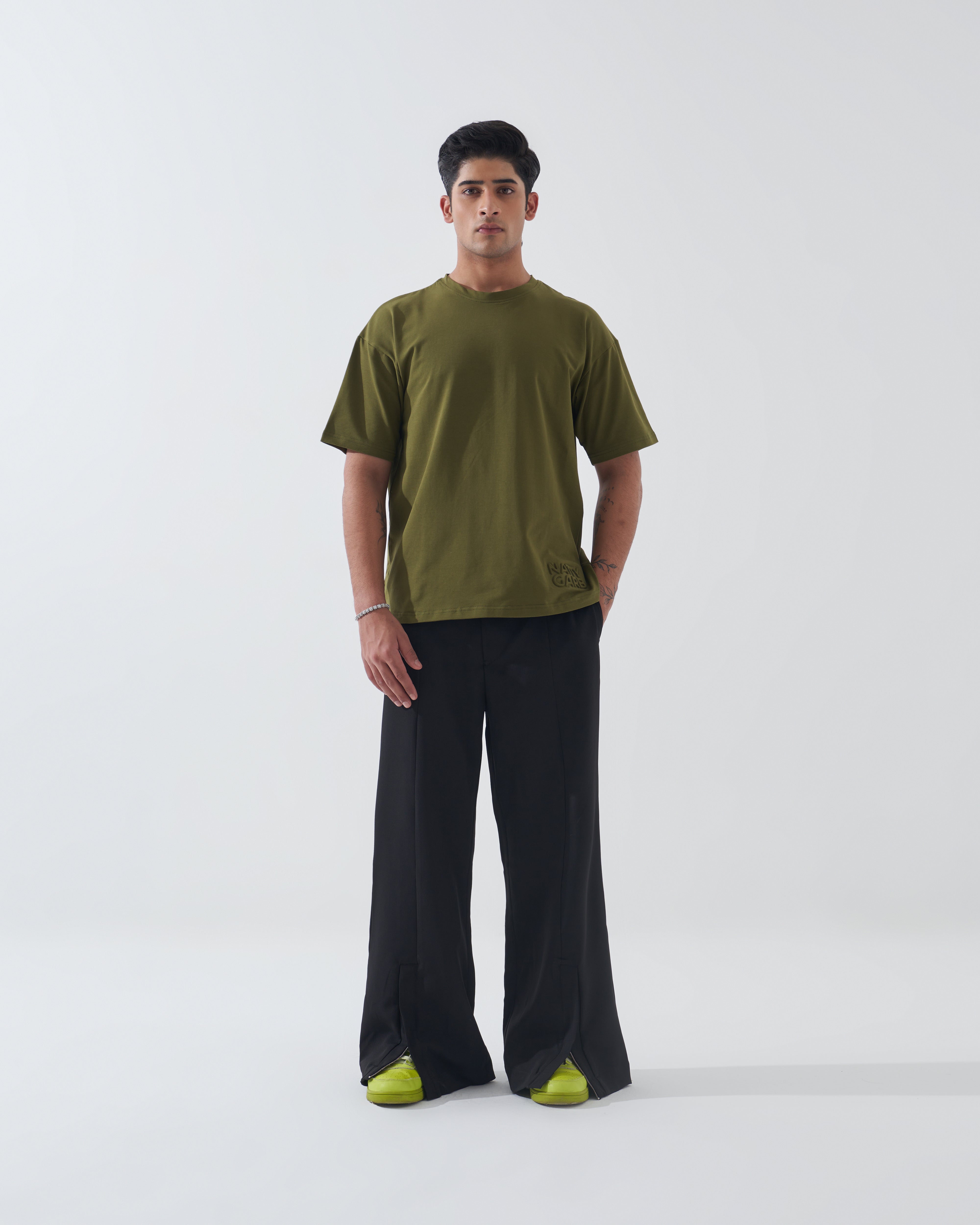 BASIC : OLIVE GREEN