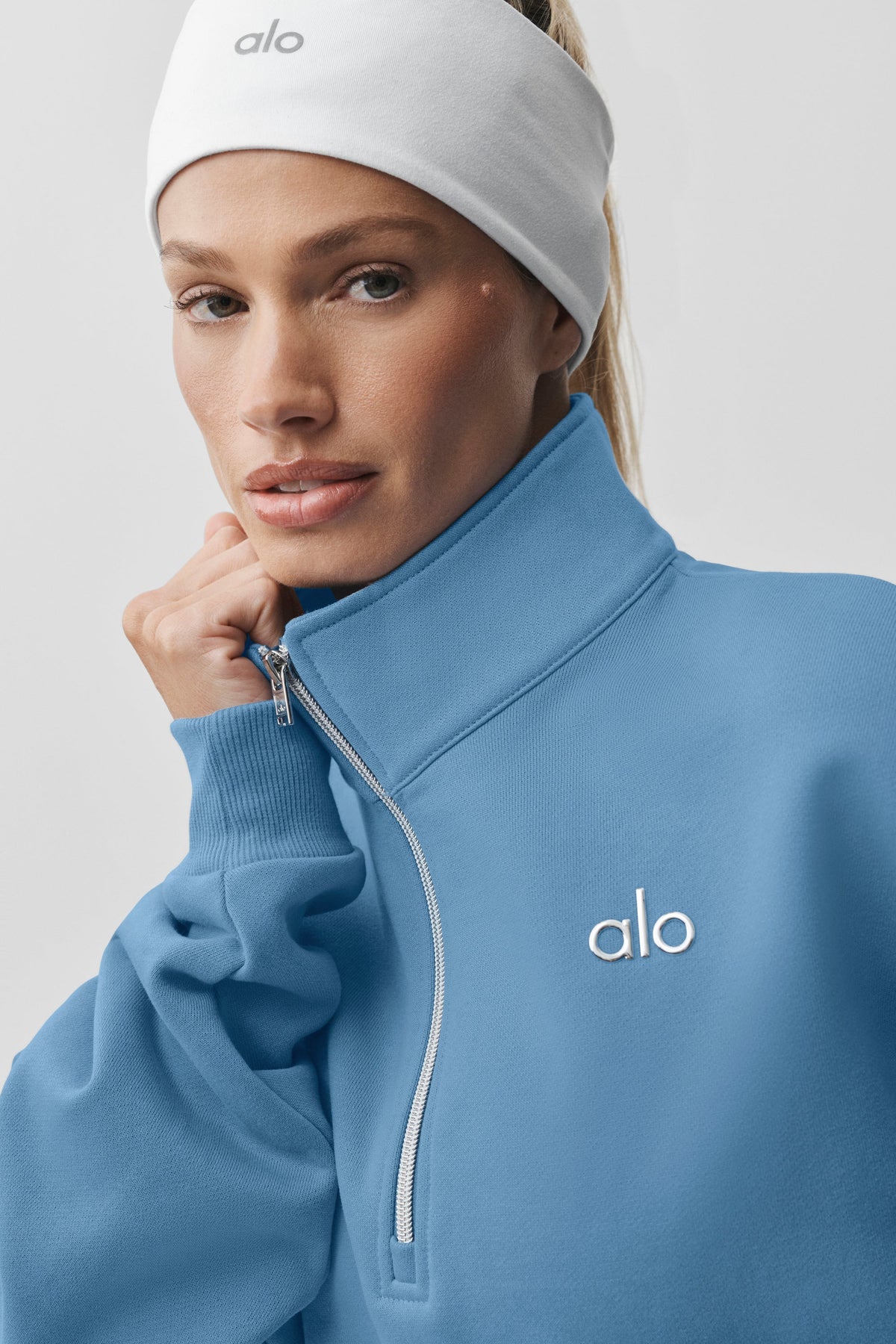 Alo Yoga Accolade 1/4 Zip Pullover - California Blue
