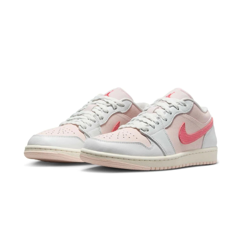 Air Jordan 1 Low SE Strawberry Milkshake (W)