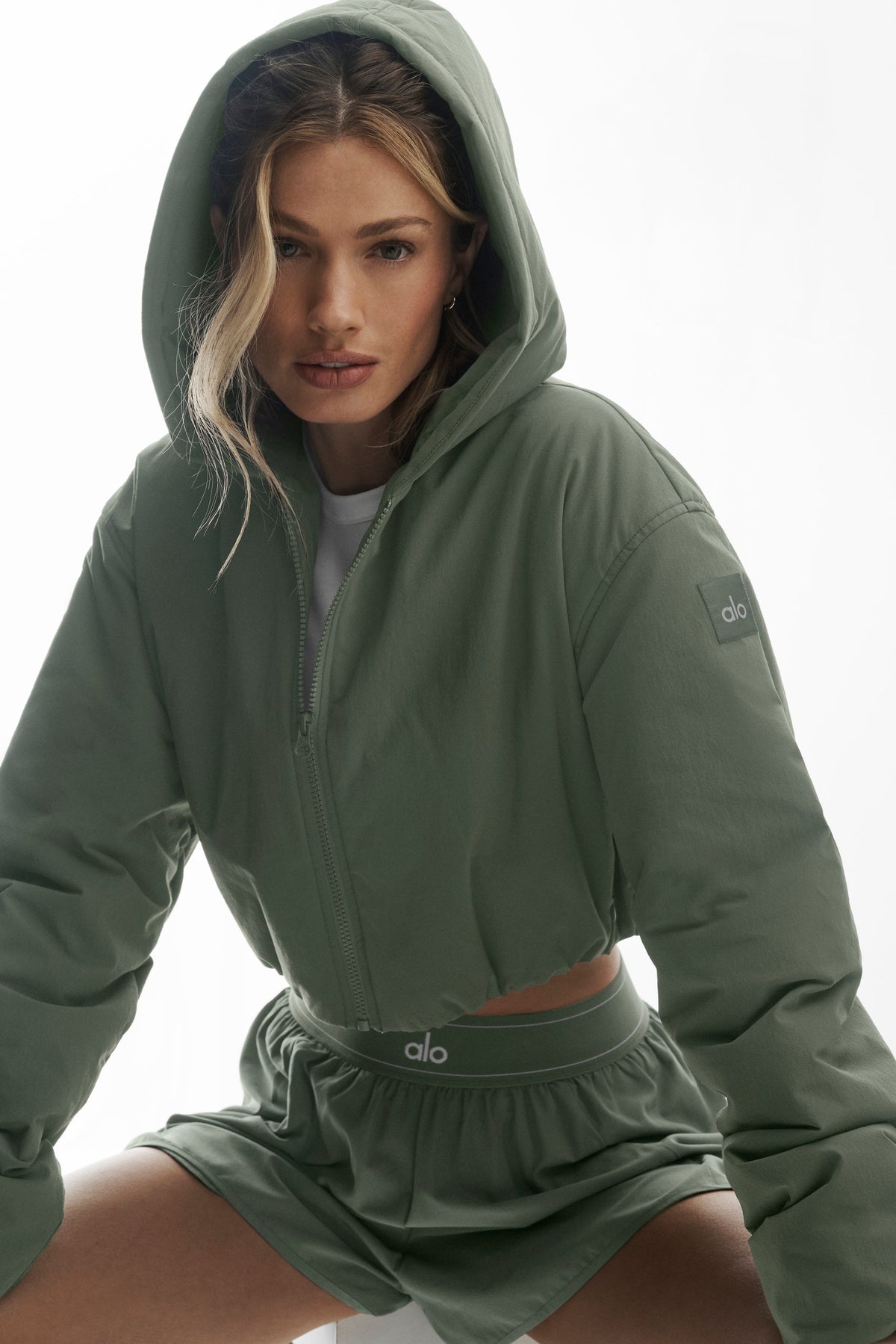 Alo Yoga Cropped Mountain Peak Full-Zip Hoodie - Bamboo Green