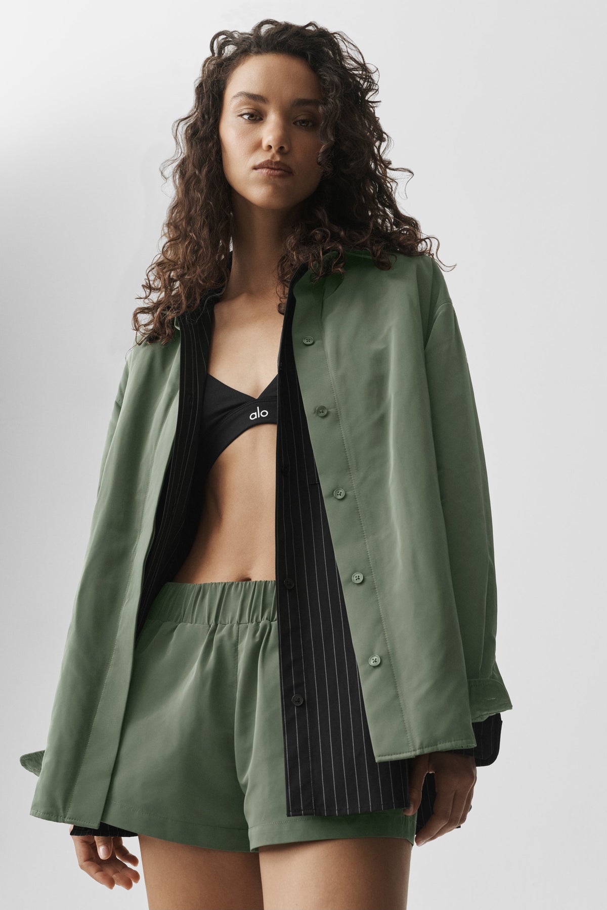 Alo Yoga Socialite Shacket - Bamboo Green