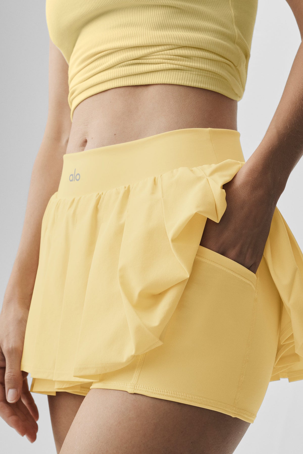 Alo Yoga Double Or Nothing Tennis Skirt - Warm Butter