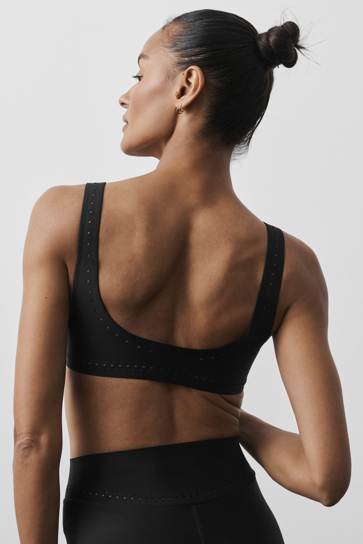 Alo Yoga Airlift Superstar Bra - Black