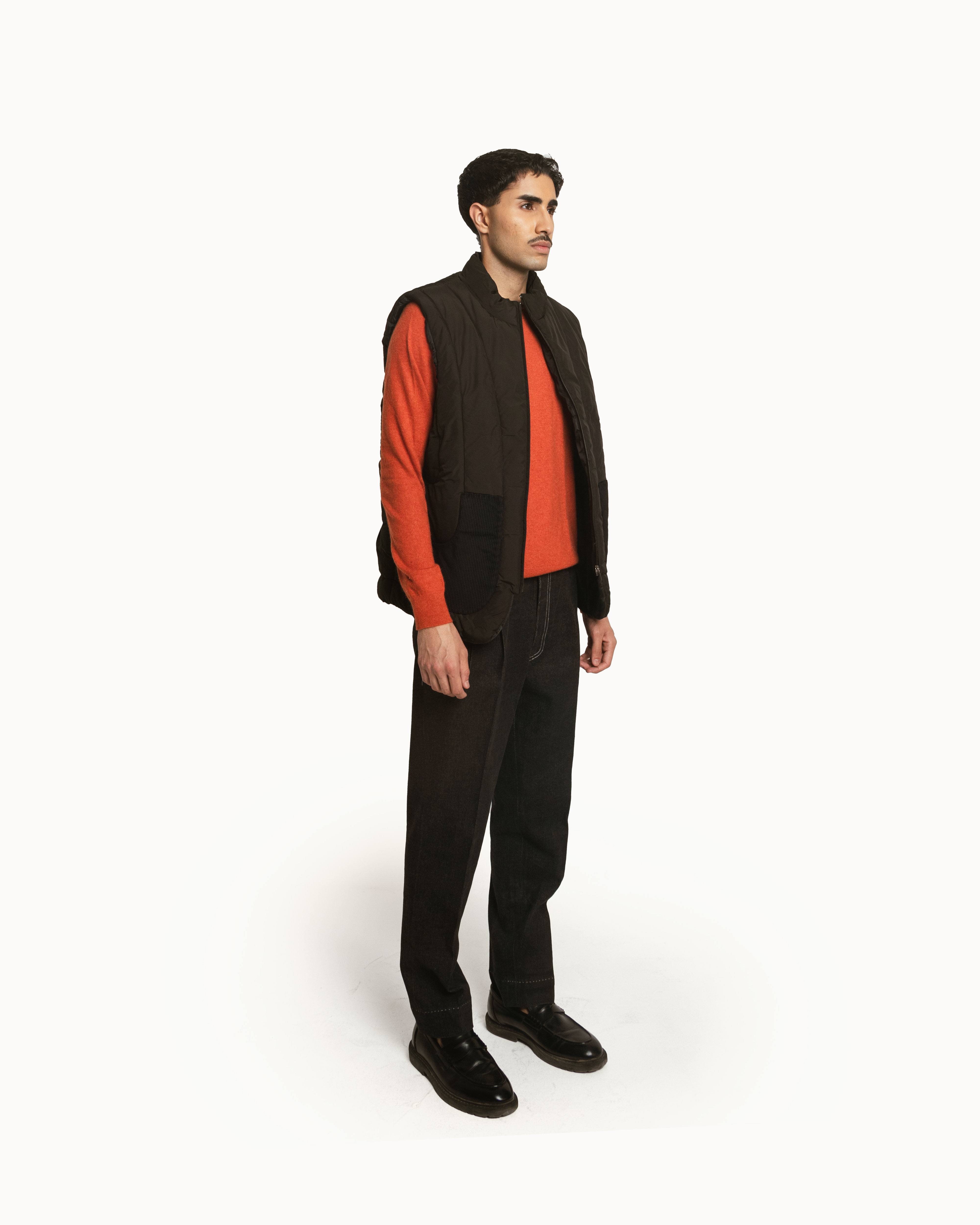 Puffer Jacket Sleeveless in Black