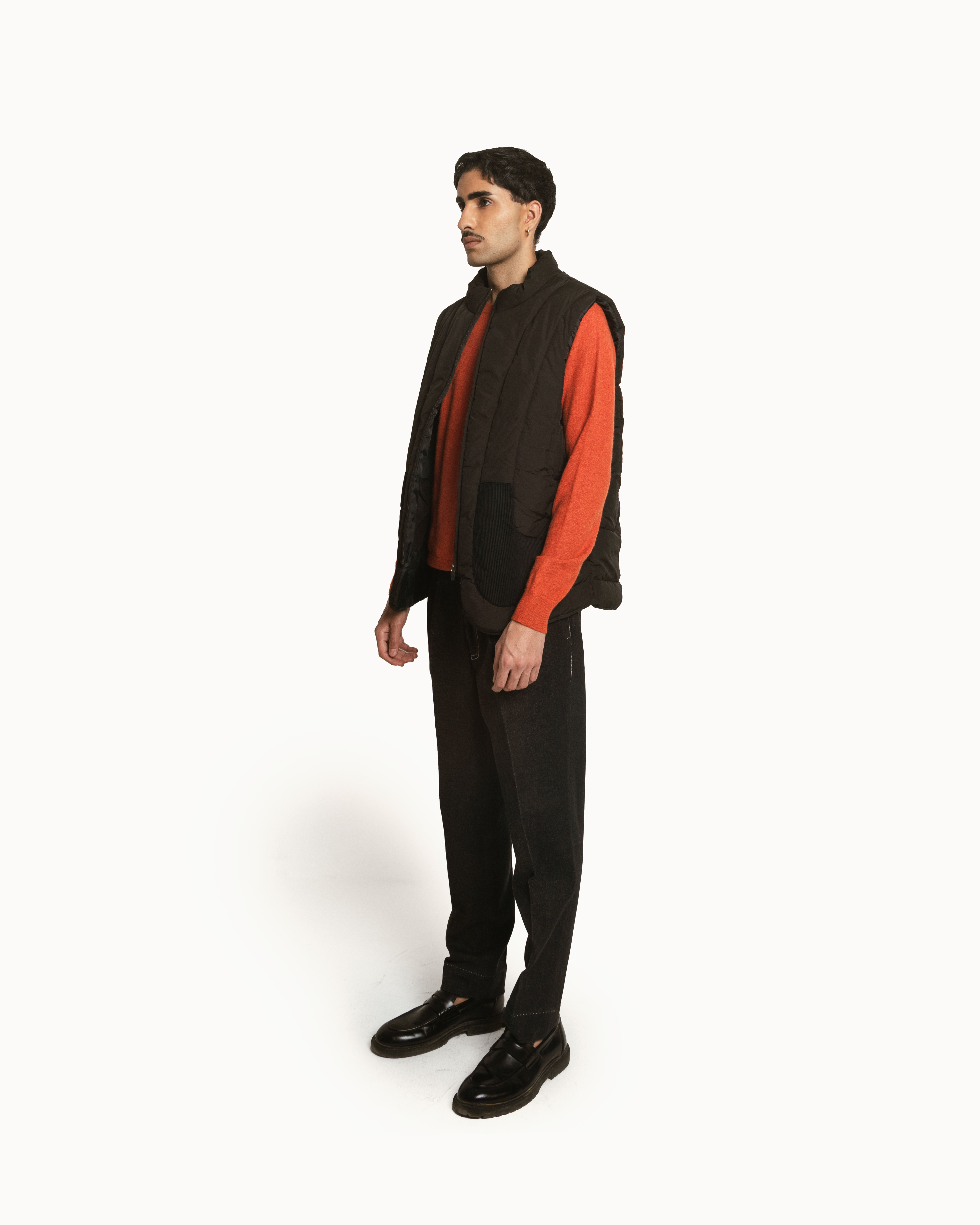 Puffer Jacket Sleeveless in Black