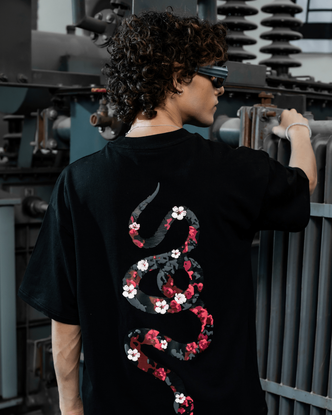 Sullitt BLOOMED SNAKE TEE