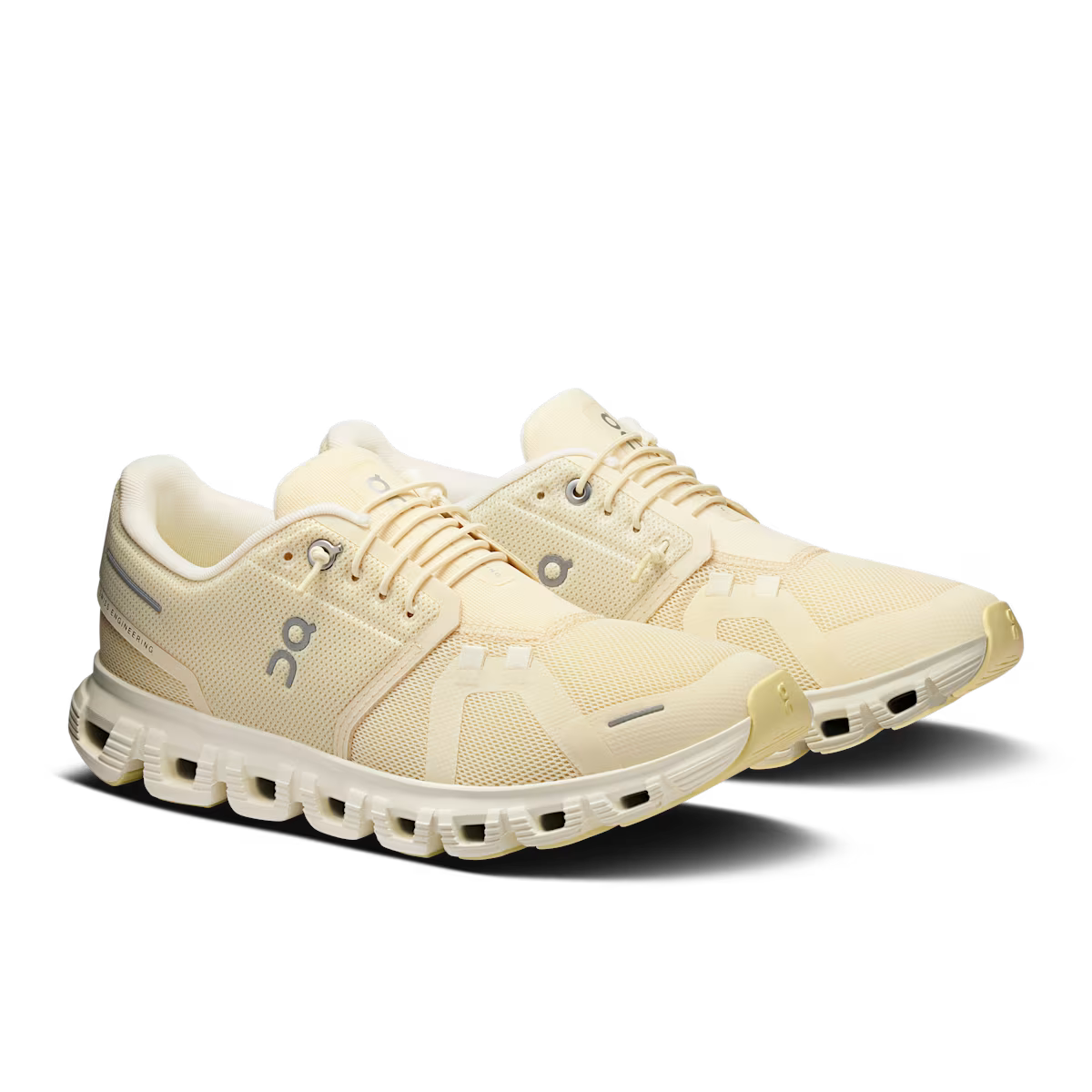 On Running Cloud 6 Castor Ivory (W)