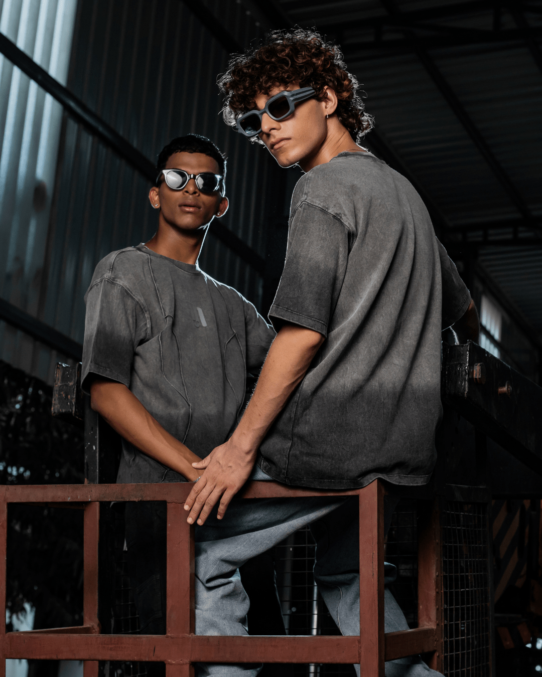 Sullitt GREY THREADBARE TEE