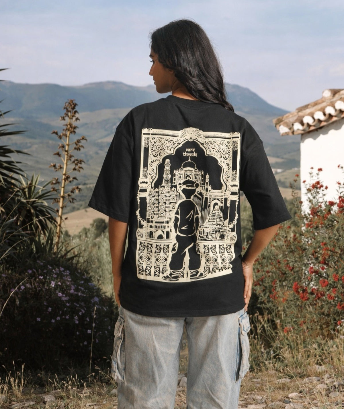 Desi Landmarks Oversized Tee Black