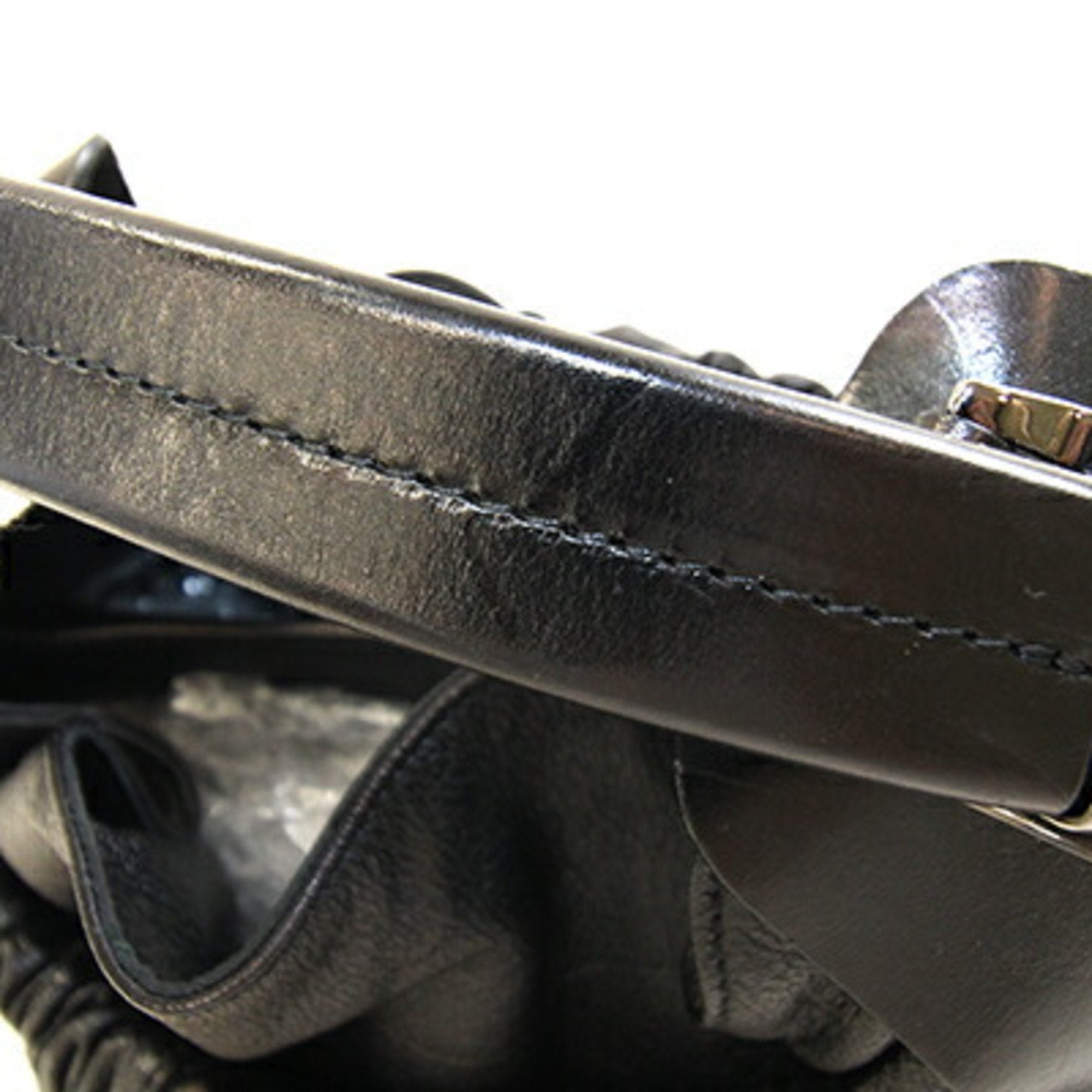 Burberry Leather Shoulder Bag (Pre-Owned)