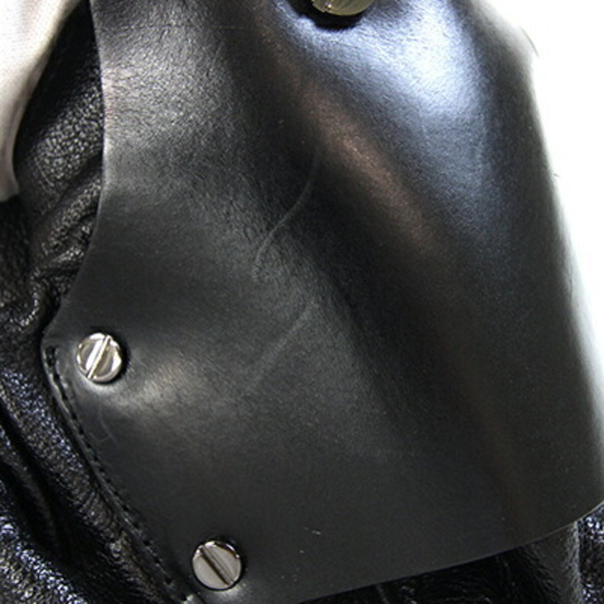 Burberry Leather Shoulder Bag (Pre-Owned)