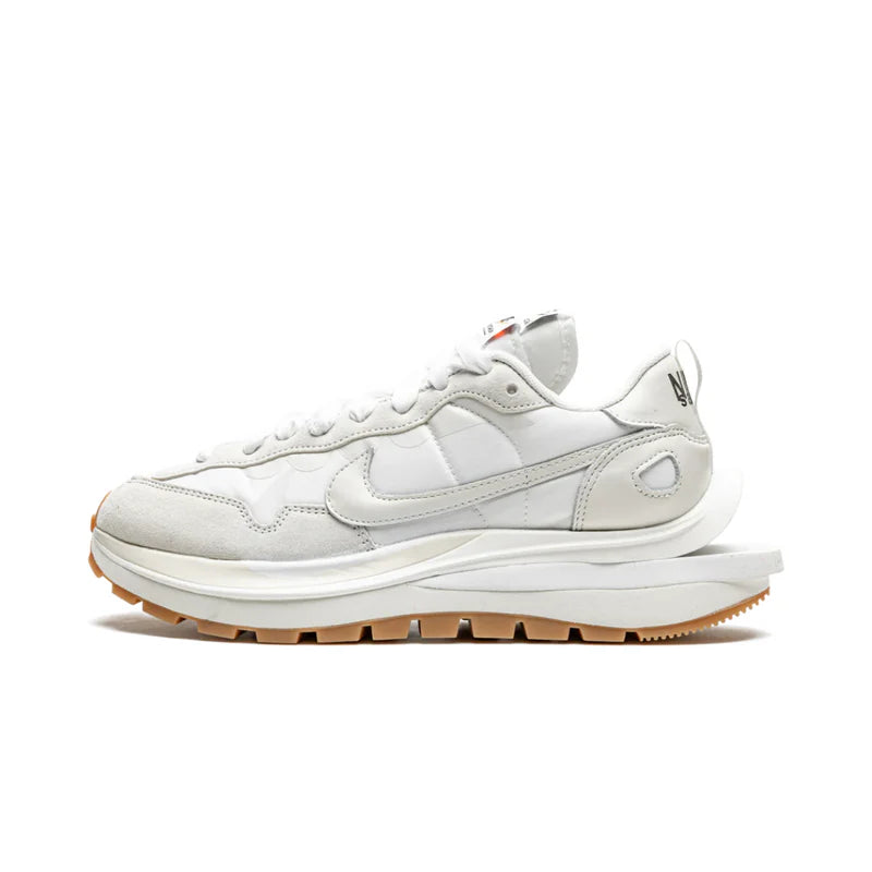 Nike Vaporwaffle sacai Sail Gum