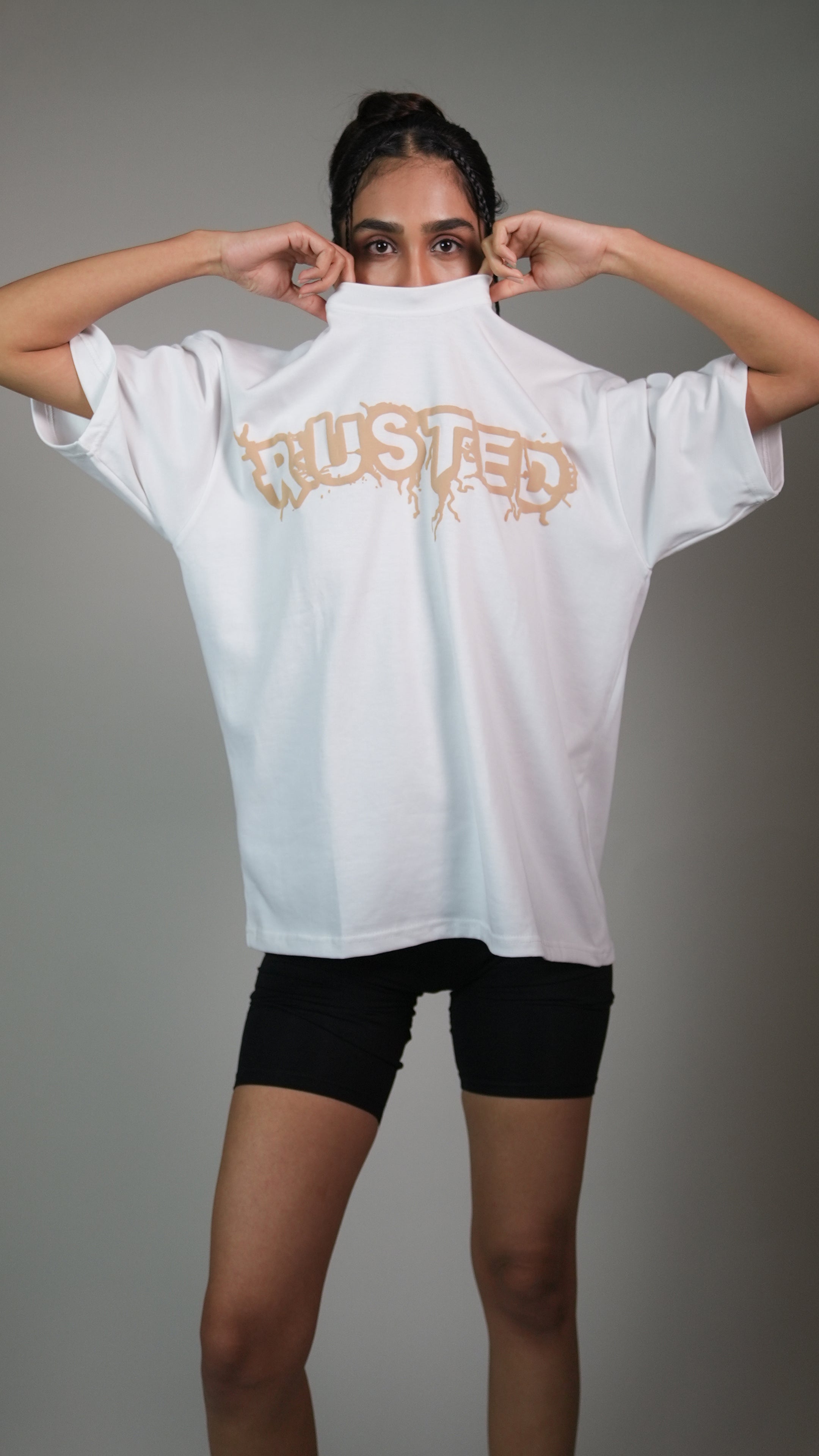 GRENADE WHITE WOMEN’S OVERSIZED T-SHIRT
