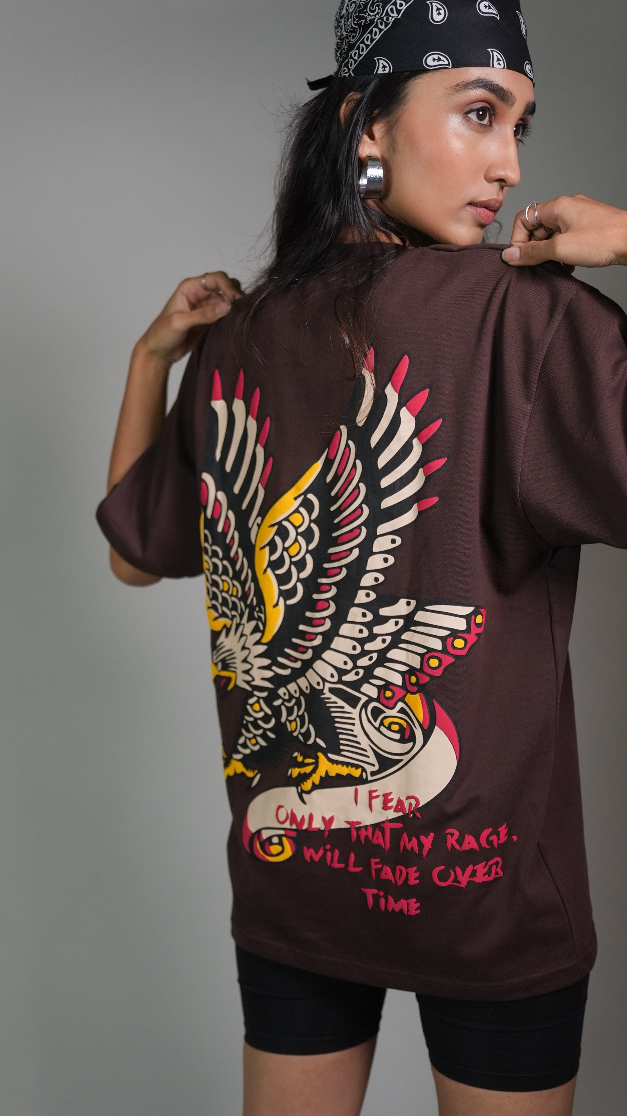 EAGLE EYE BROWN WOMEN’S OVERSIZED T-SHIRT