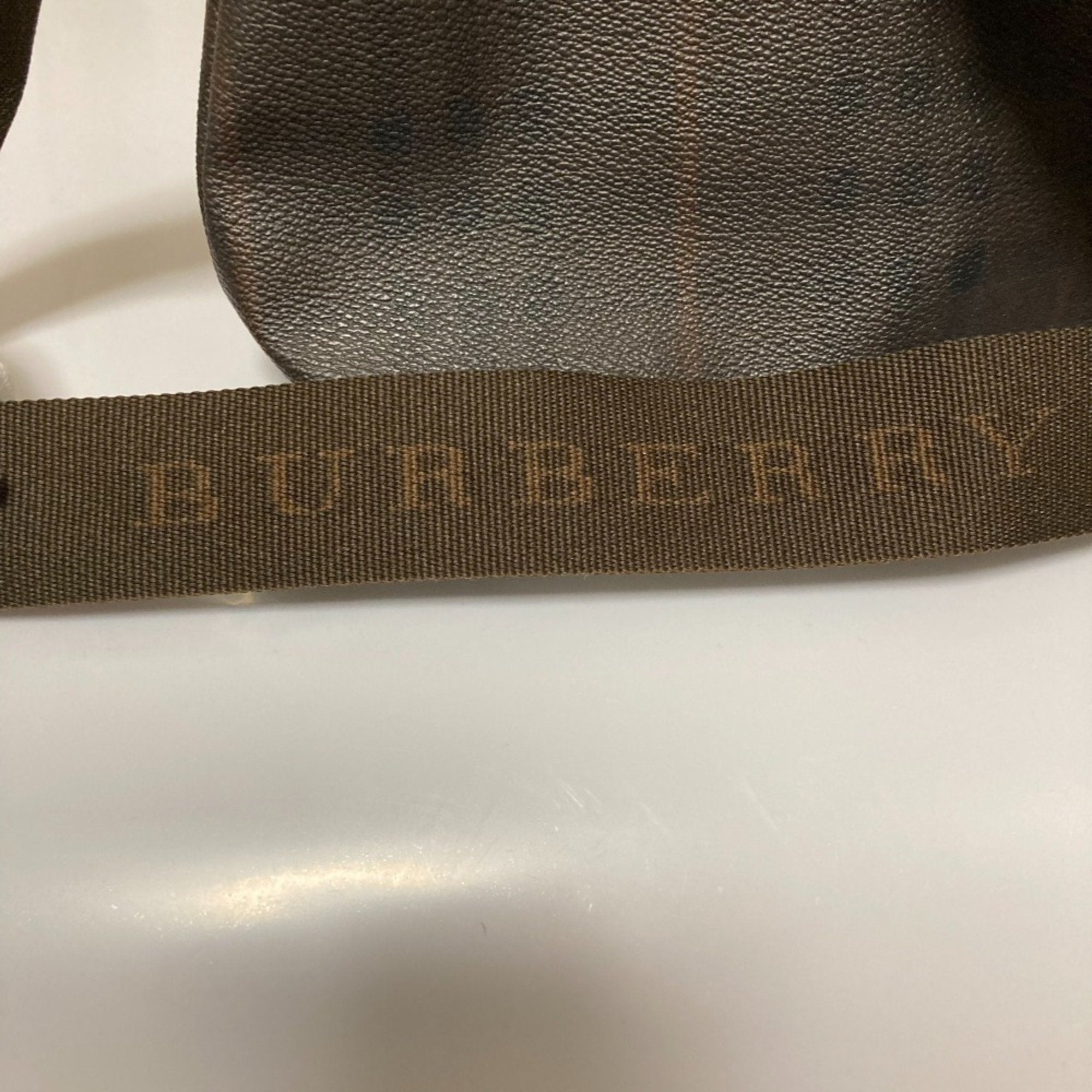 Burberry Pvc Shoulder Bag (Pre-Owned)