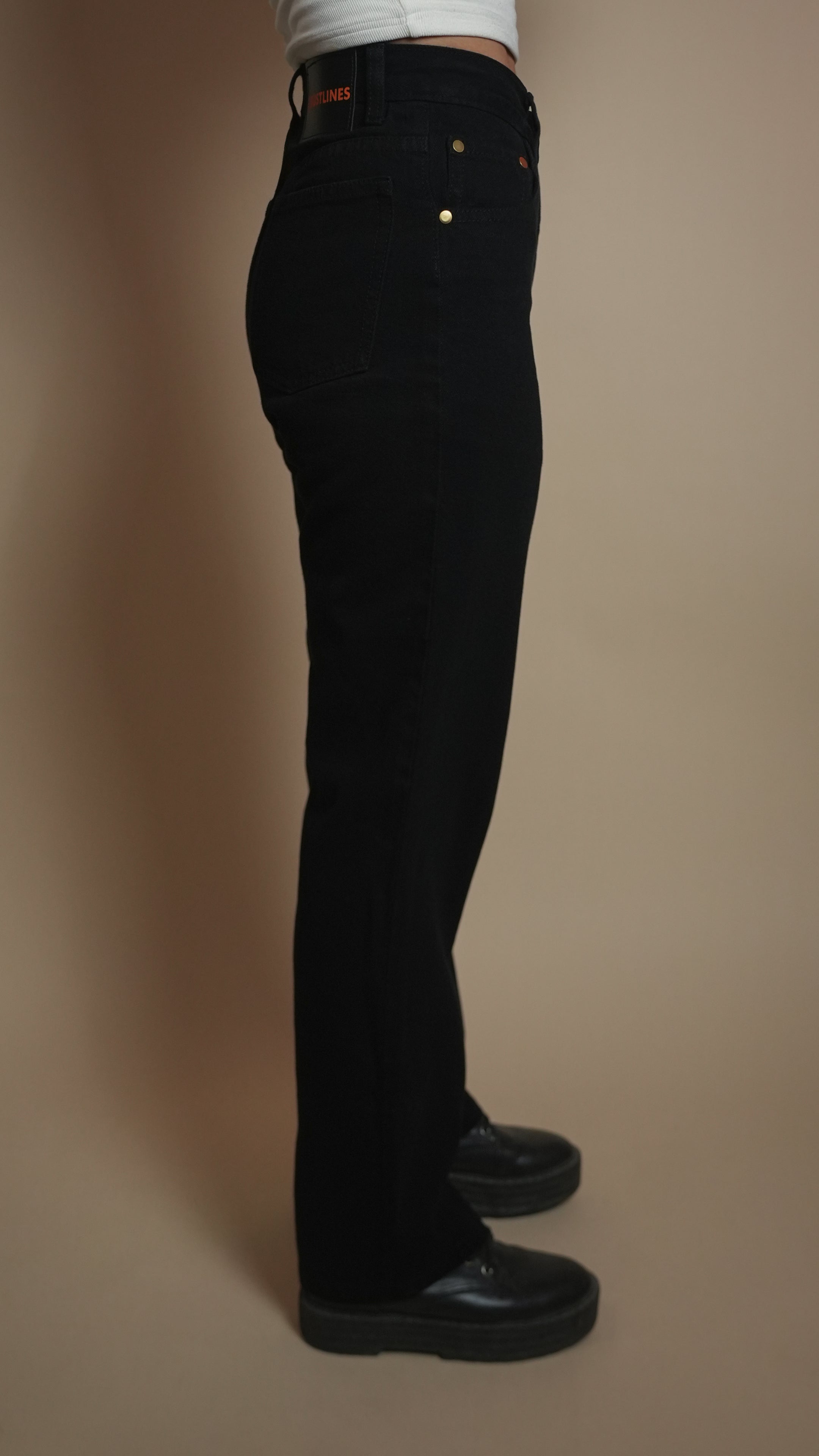 CLASSIC BLACK DENIM WOMEN'S JEANS