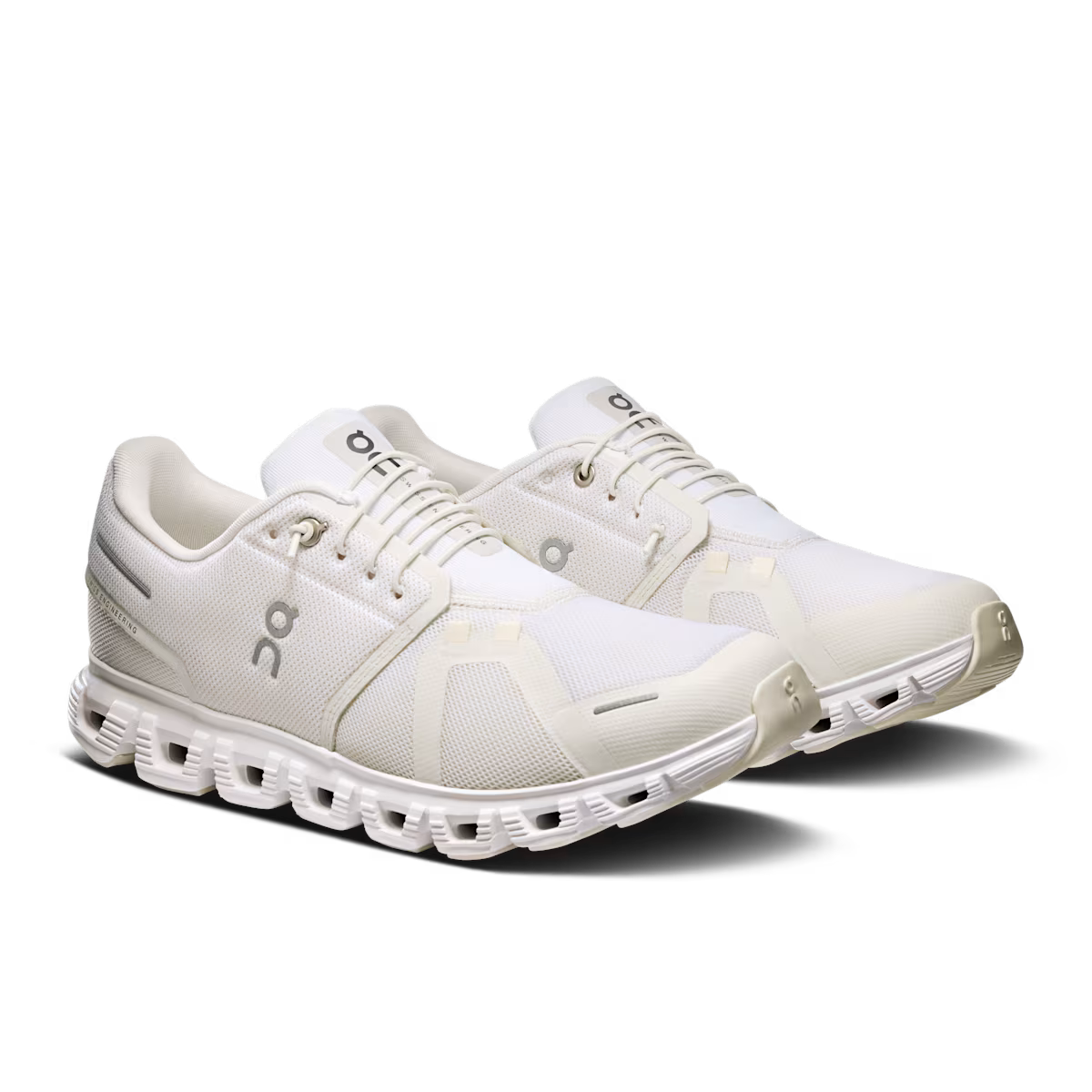 On Running Cloud 6 All White