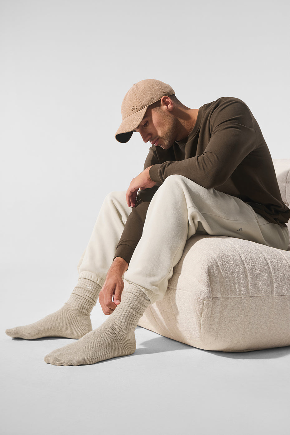 Alo Yoga Unisex Wool Cashmere Light Frosted Sock - Winter Latte/Ivory