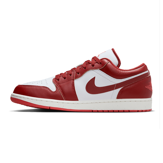 Jordan 1 Low
Dune Red