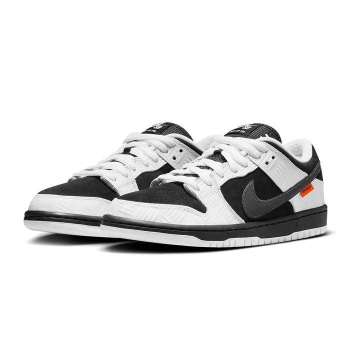 Nike SB Dunk Low Tightbooth