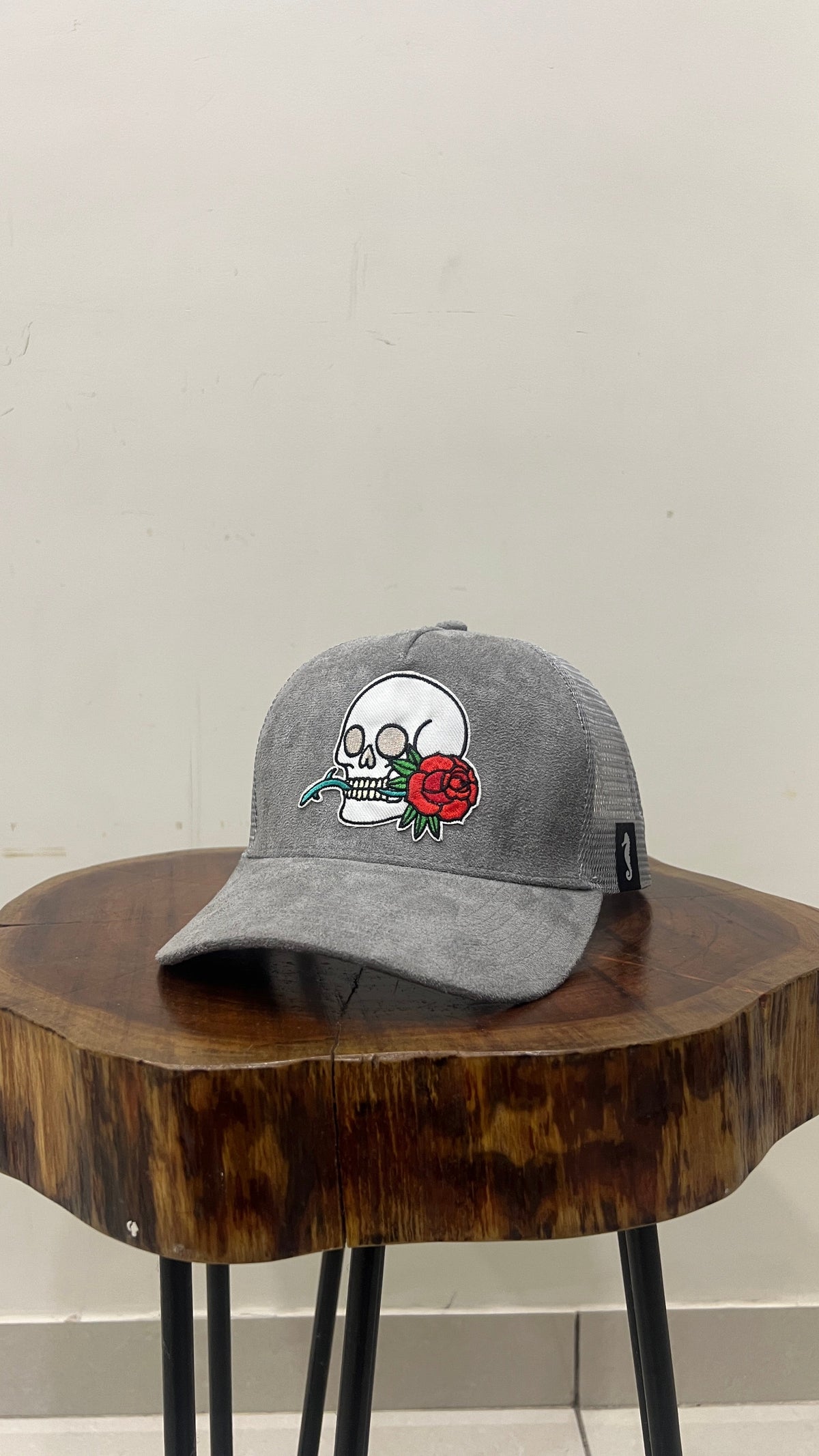 Skull & Roses - Grey Suade Trucker Cap