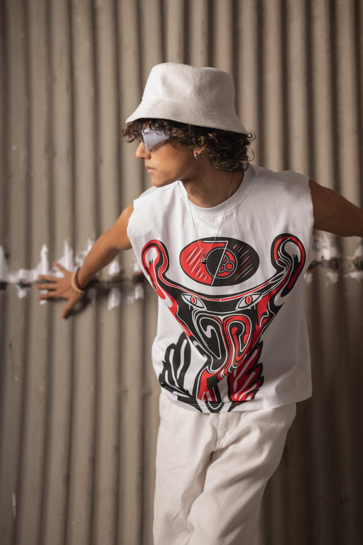 FLYING BULL [SLEEVELESS T-SHIRT]