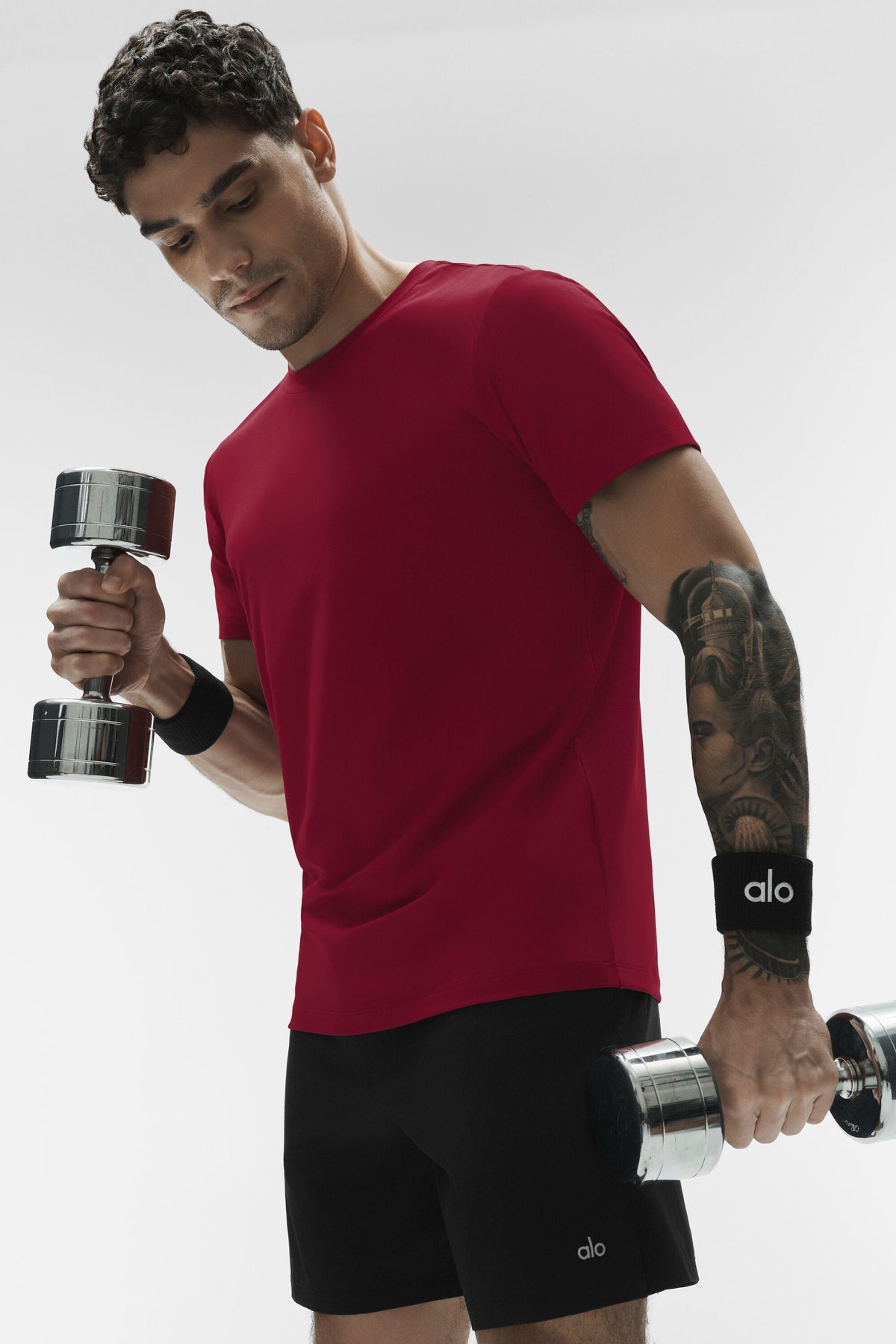 Alo Yoga Conquer Reform Crewneck Short Sleeve - Garnet