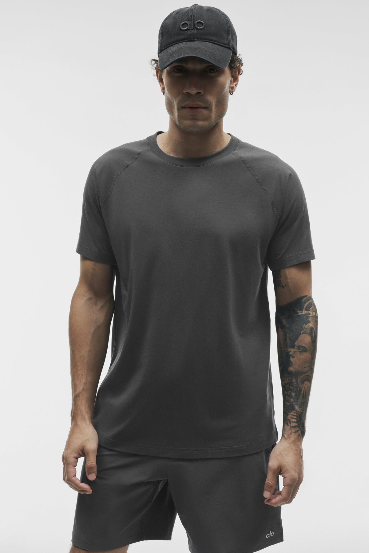 Alo Yoga ALO Vapor Crewneck Short Sleeve - Anthracite
