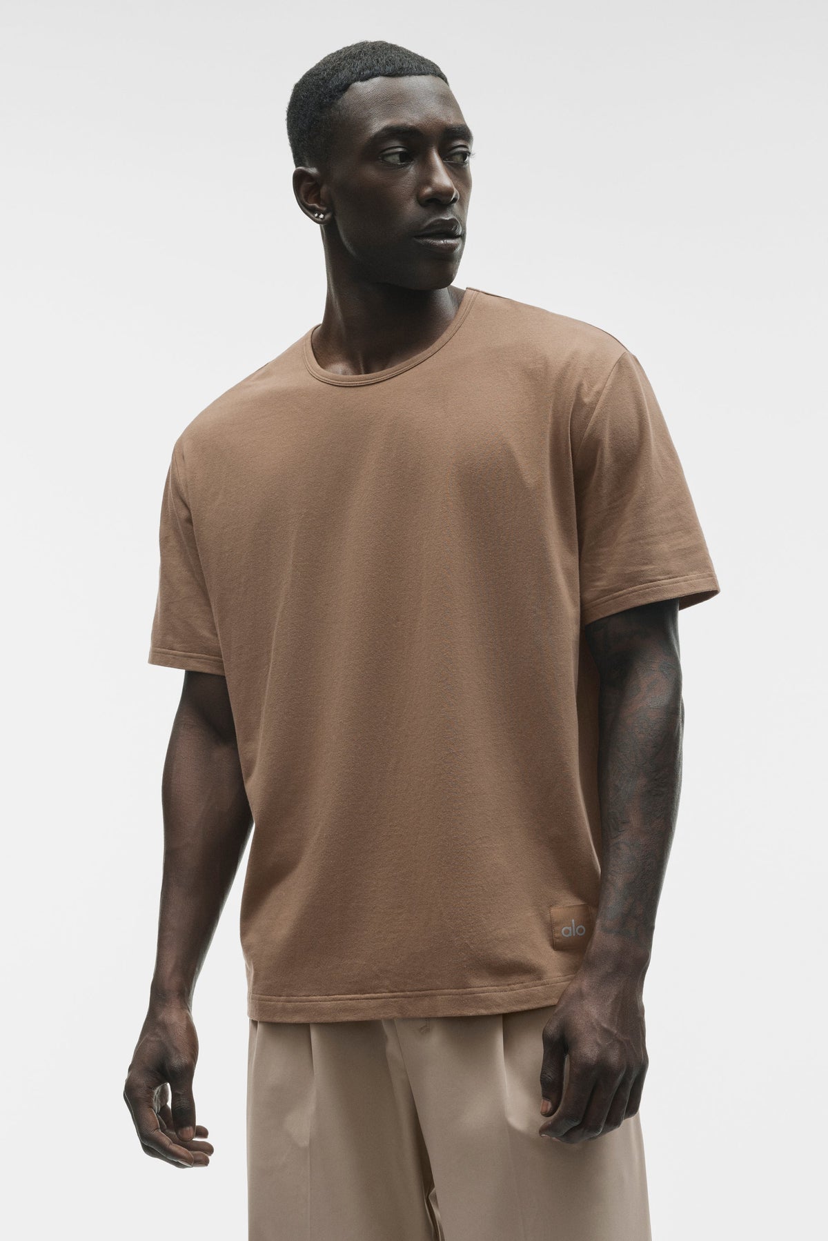 Alo Yoga Street Essential Tee - Java Brown