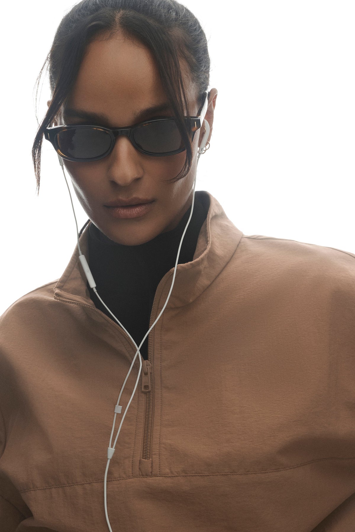 Alo Yoga Light Weight Takeaway Track Pullover - Java Brown