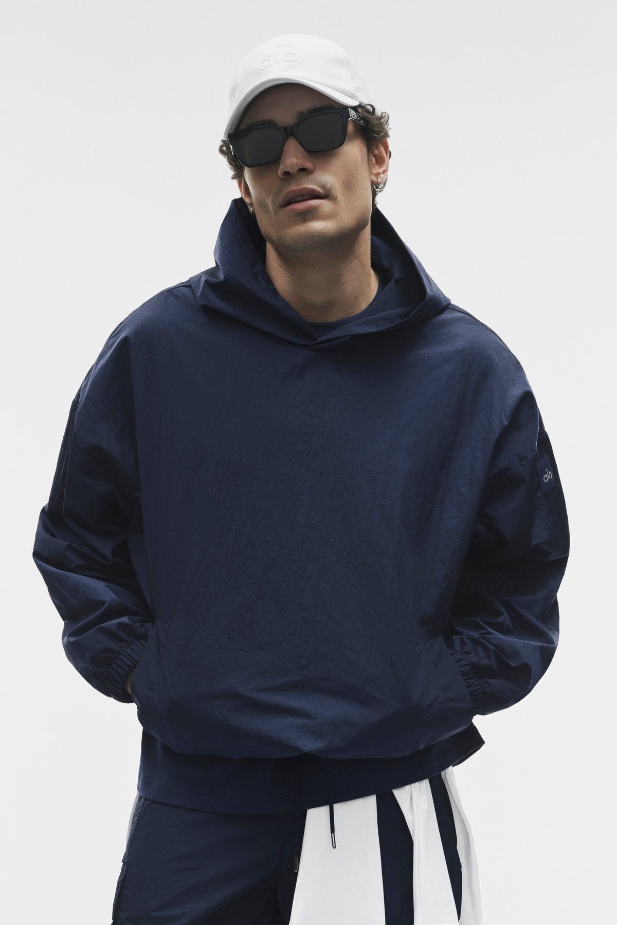 Alo Yoga Axis Hooded Pullover - Navy