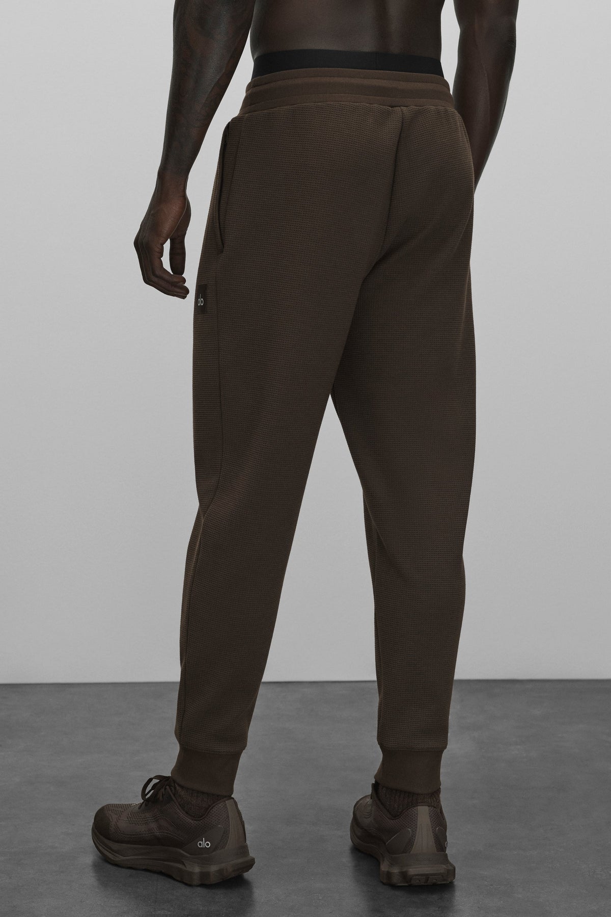Alo Yoga Waffle Lounge Jogger - Espresso