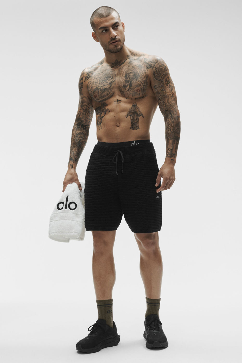 Alo Yoga 5" Shift Knit Short - Black