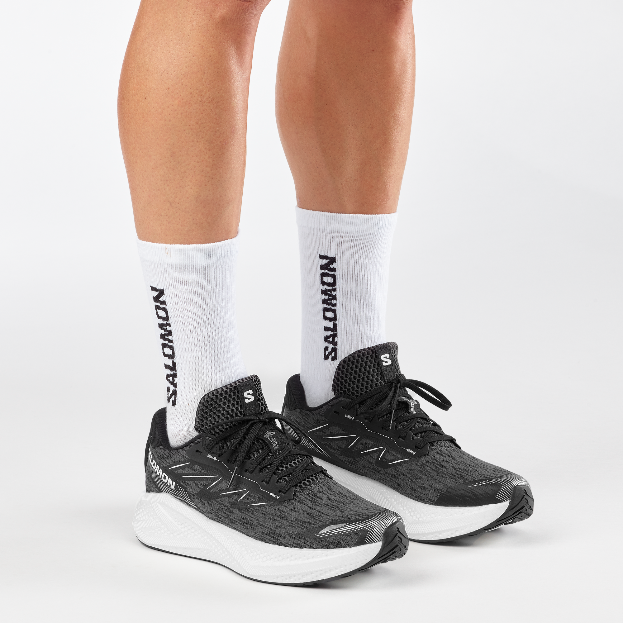 AERO GLIDE 4 Black / White / Ftw Silver
