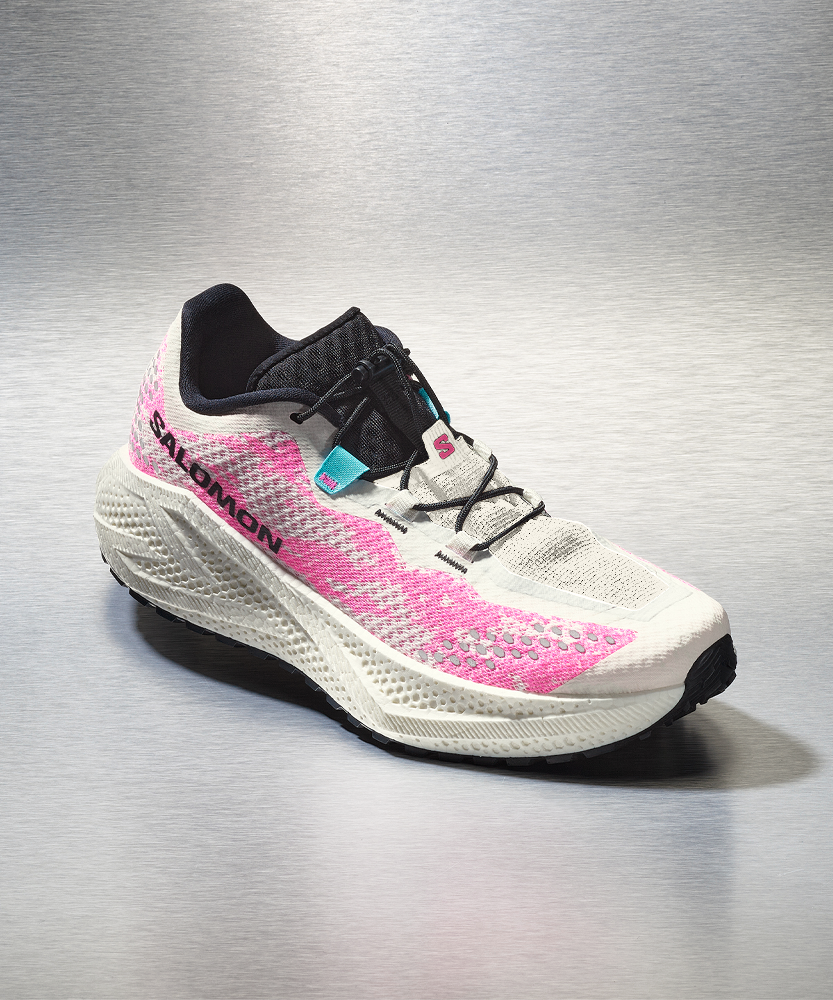 AERO GLIDE 4 GRVL Vanilla Ice / Knockout Pink / Black