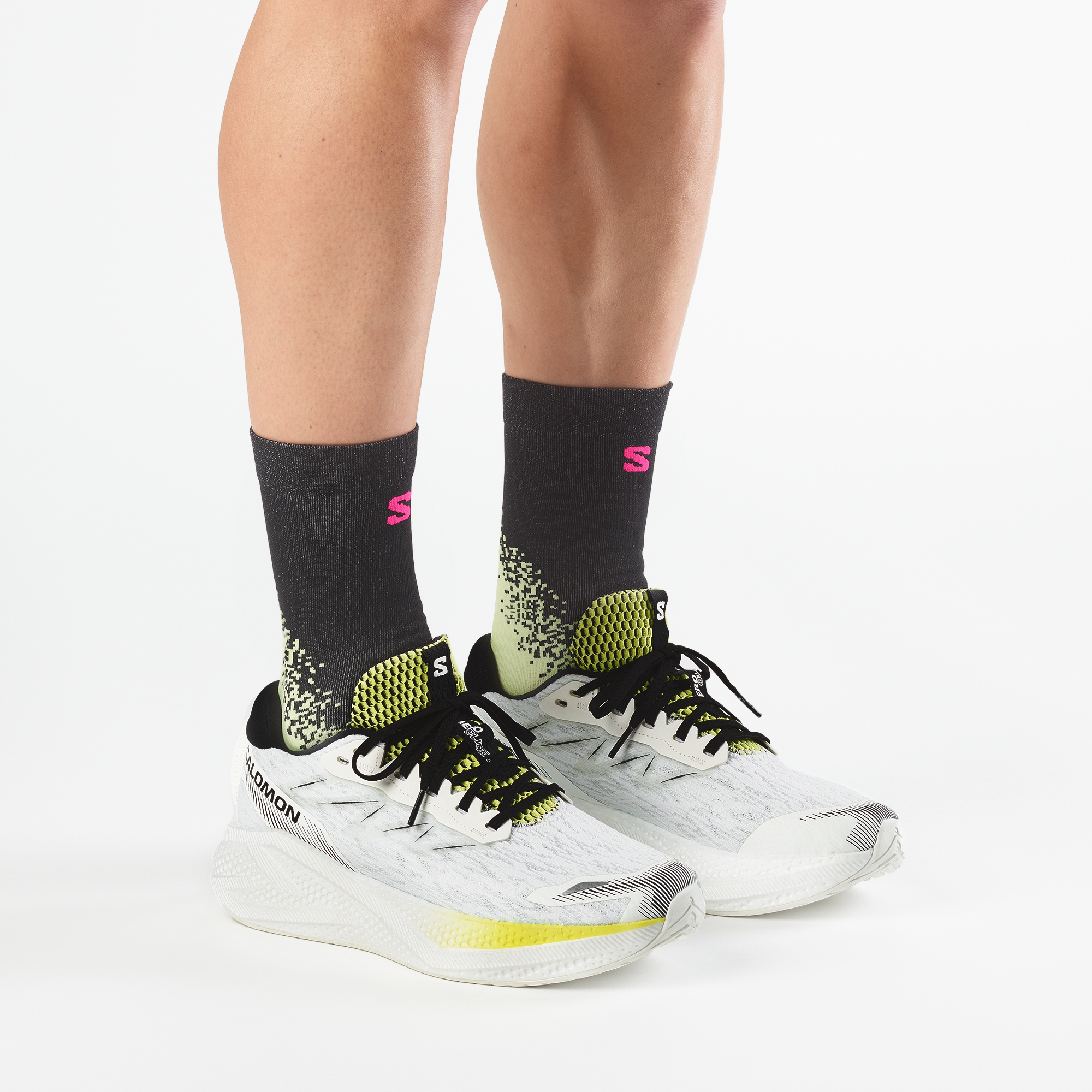 AERO GLIDE 4 White / Sunny Lime / Black