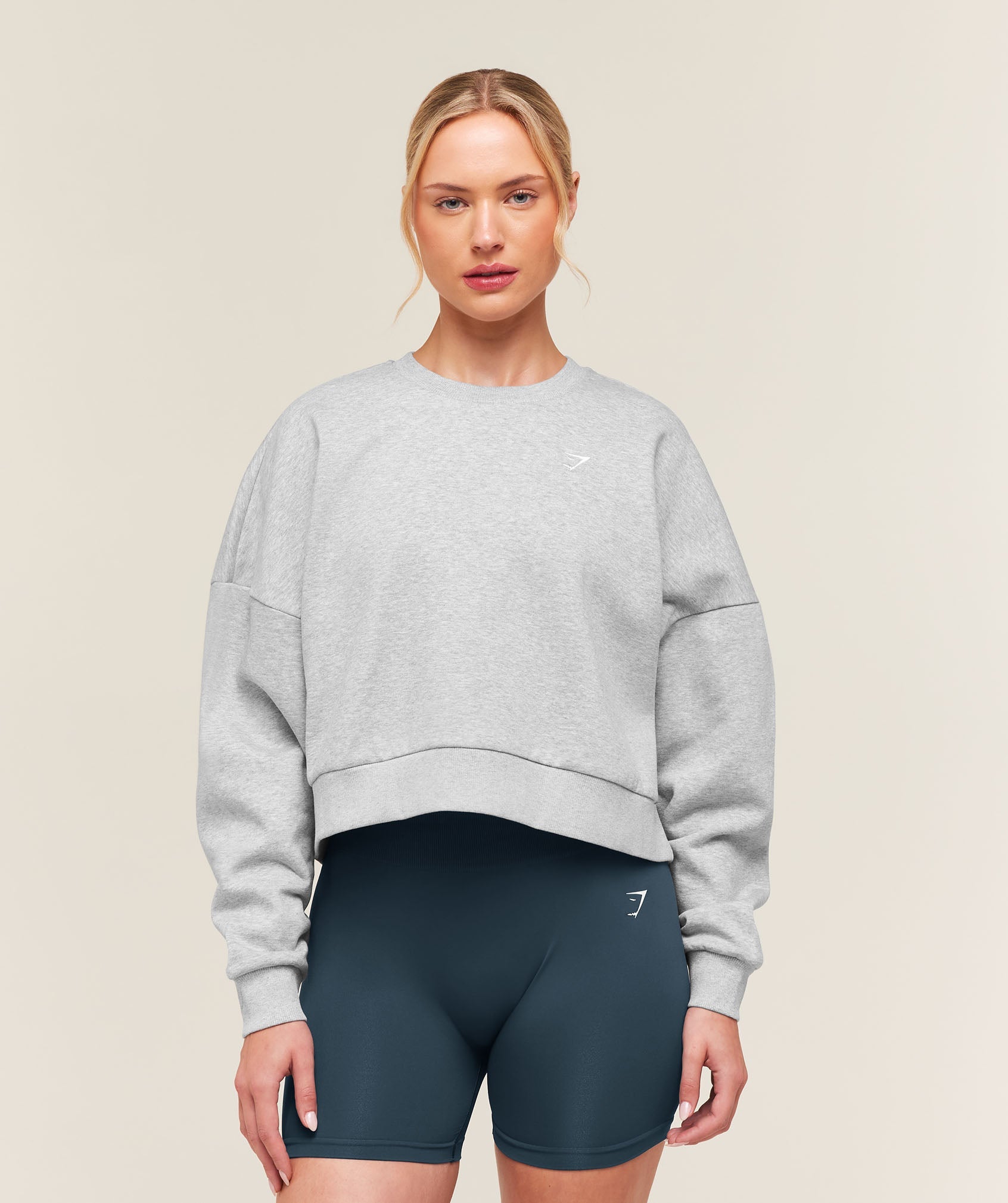 Training Oversized Boxy Sweatshirt
