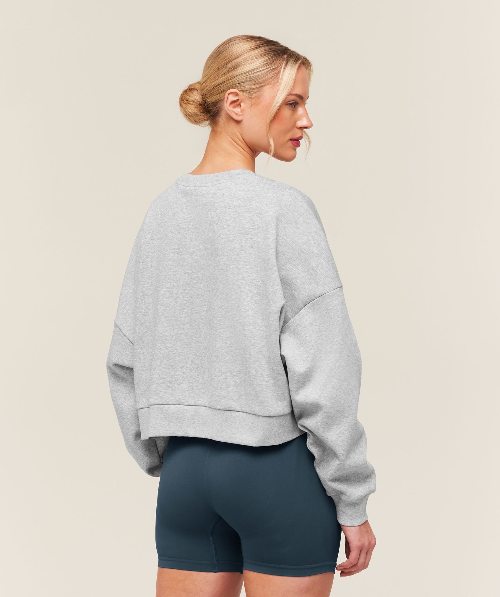 Training Oversized Boxy Sweatshirt